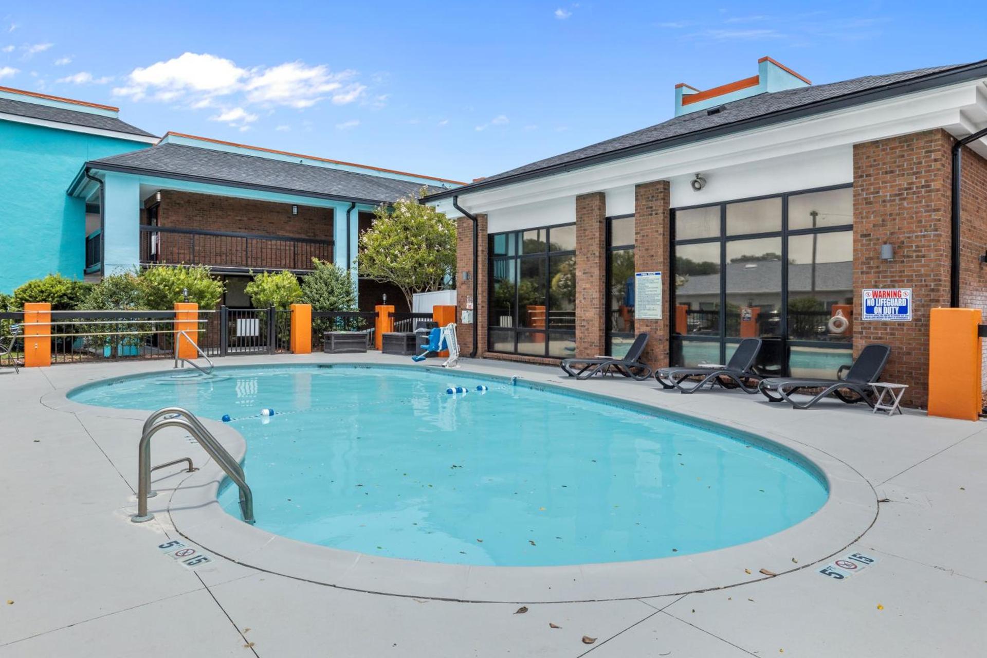 Garnet Inn & Suites, Morehead City near Atlantic Beach photo 8
