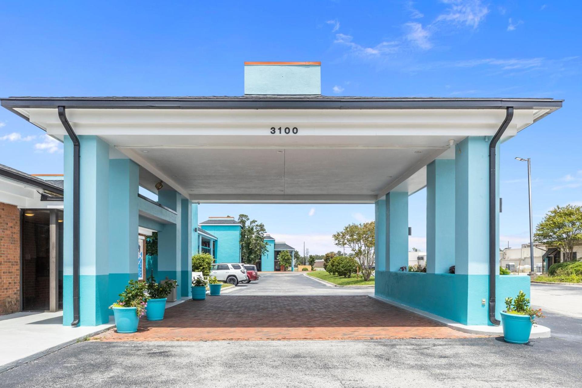Garnet Inn & Suites, Morehead City near Atlantic Beach photo 19