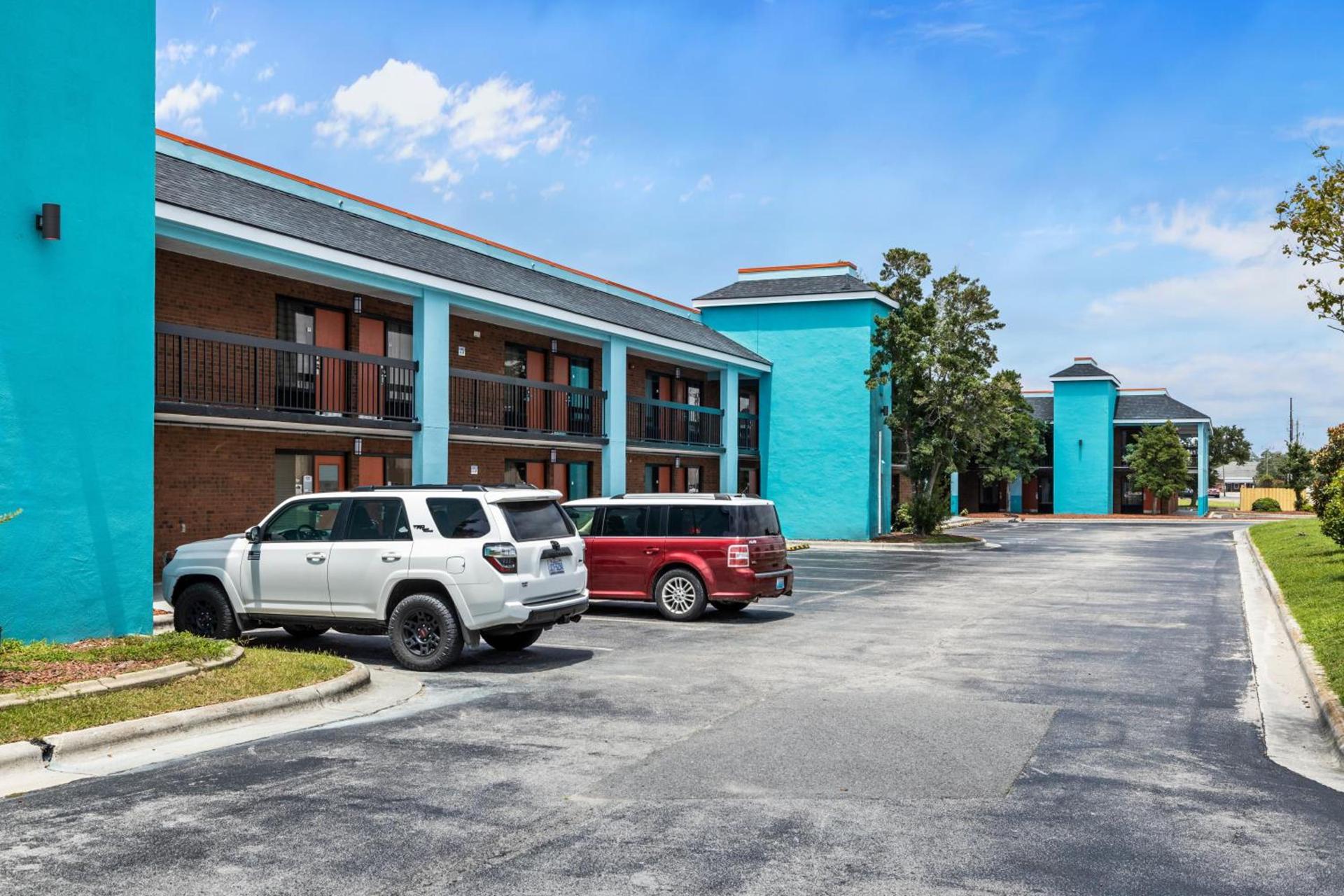 Garnet Inn & Suites, Morehead City near Atlantic Beach photo 44