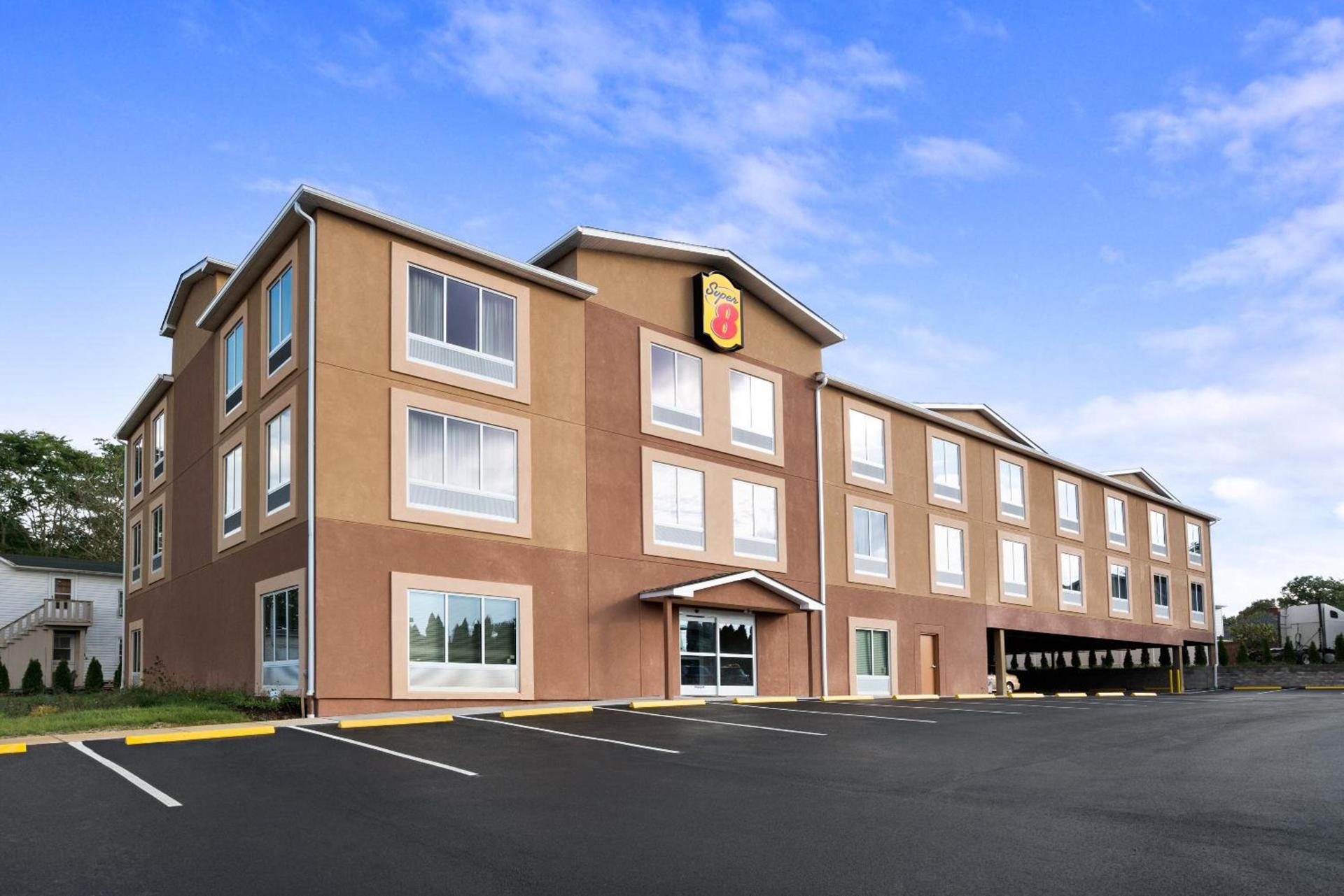Super 8 by Wyndham Hershey Chocolate Avenue photo 6