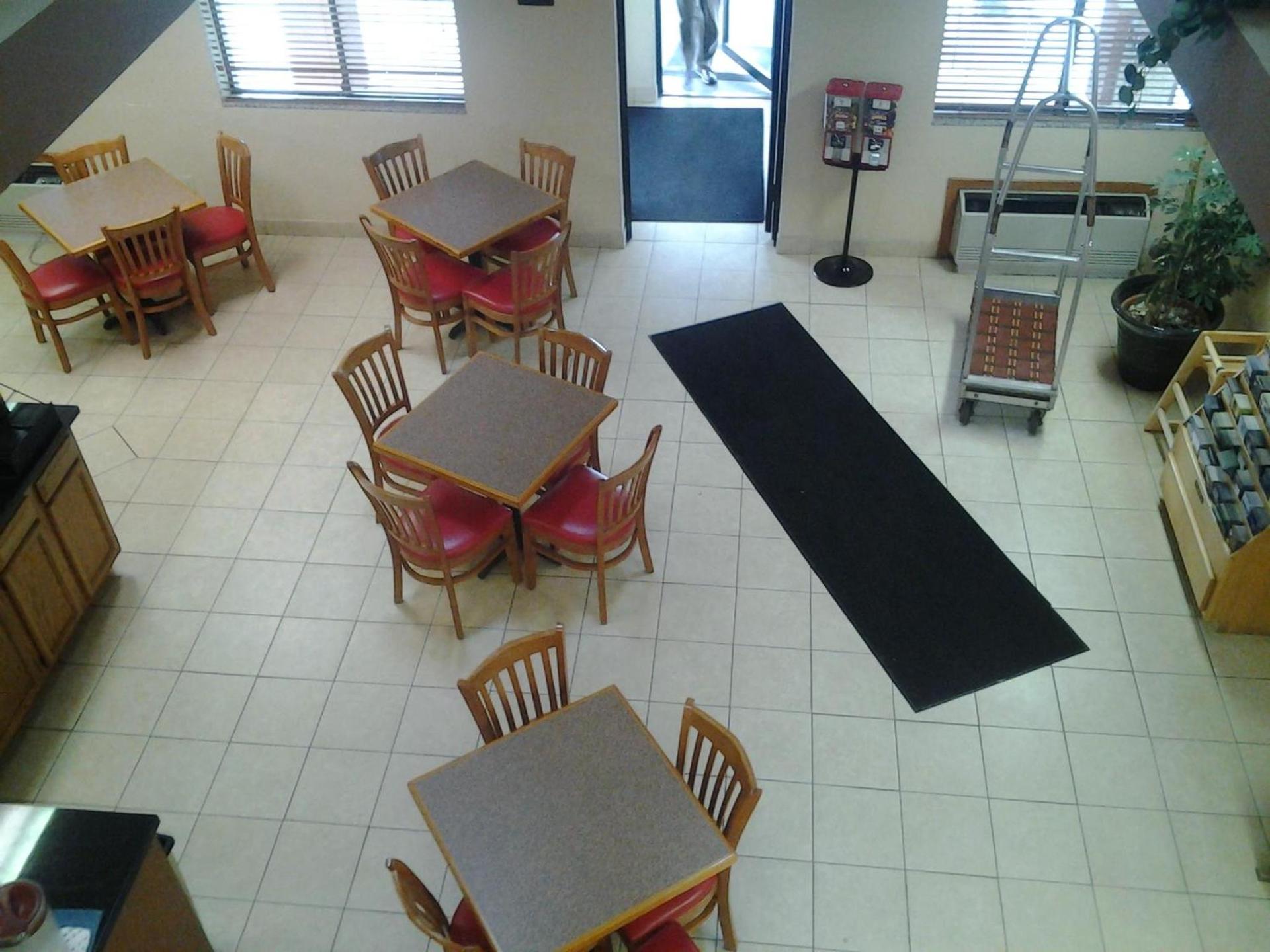 Super 8 by Wyndham Plymouth photo 24