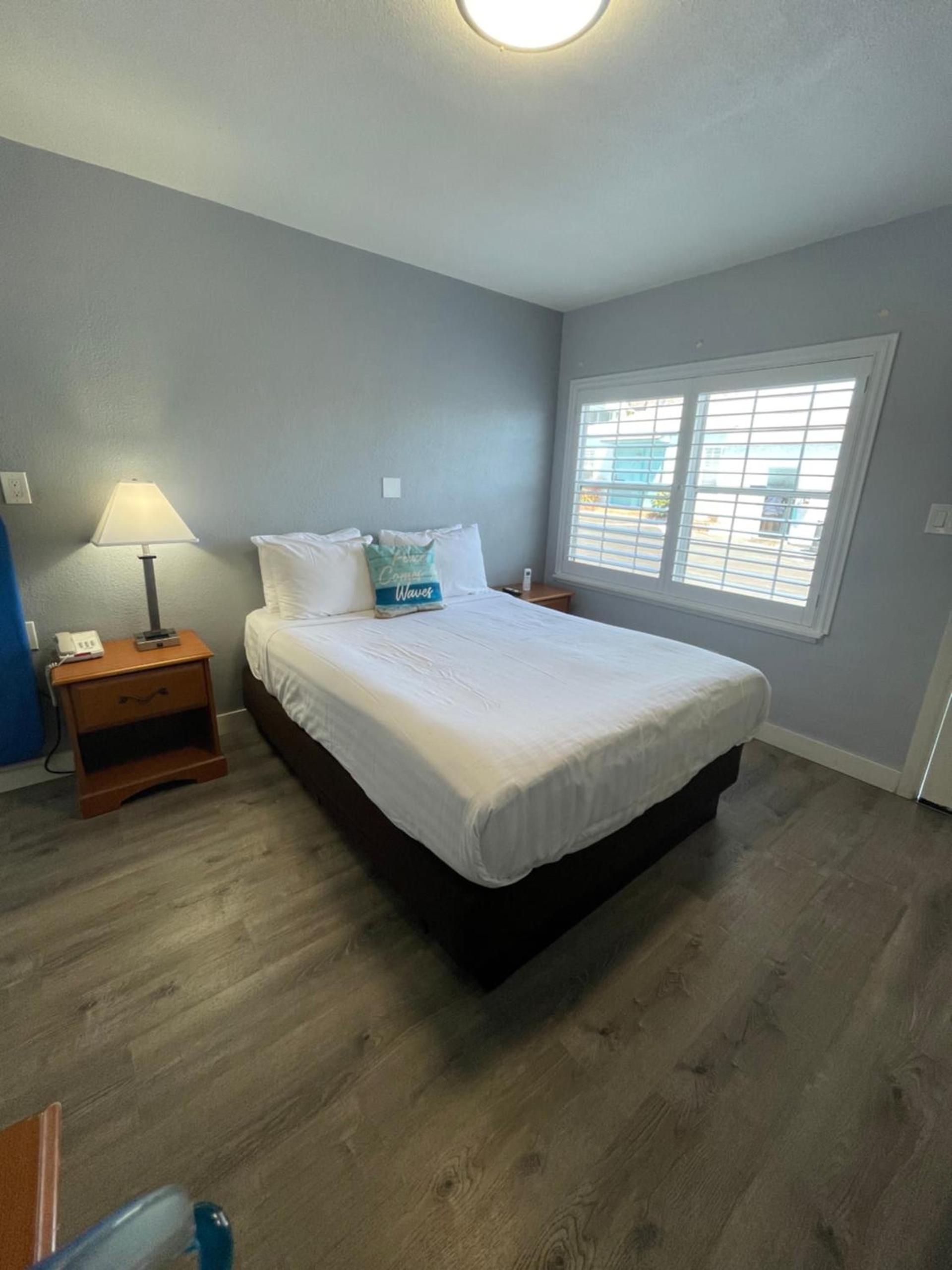 The Palomar Inn photo 25