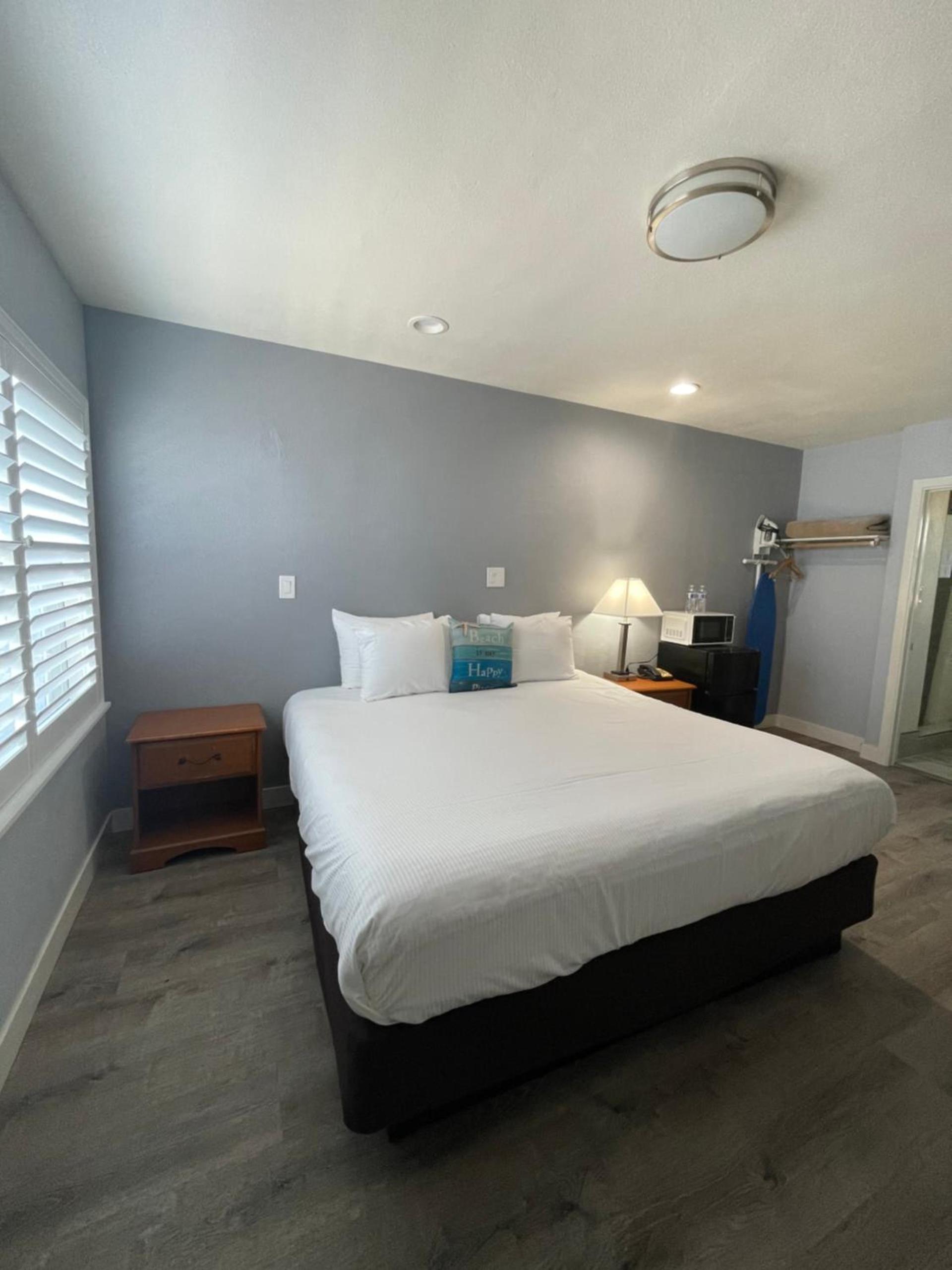 The Palomar Inn photo 24