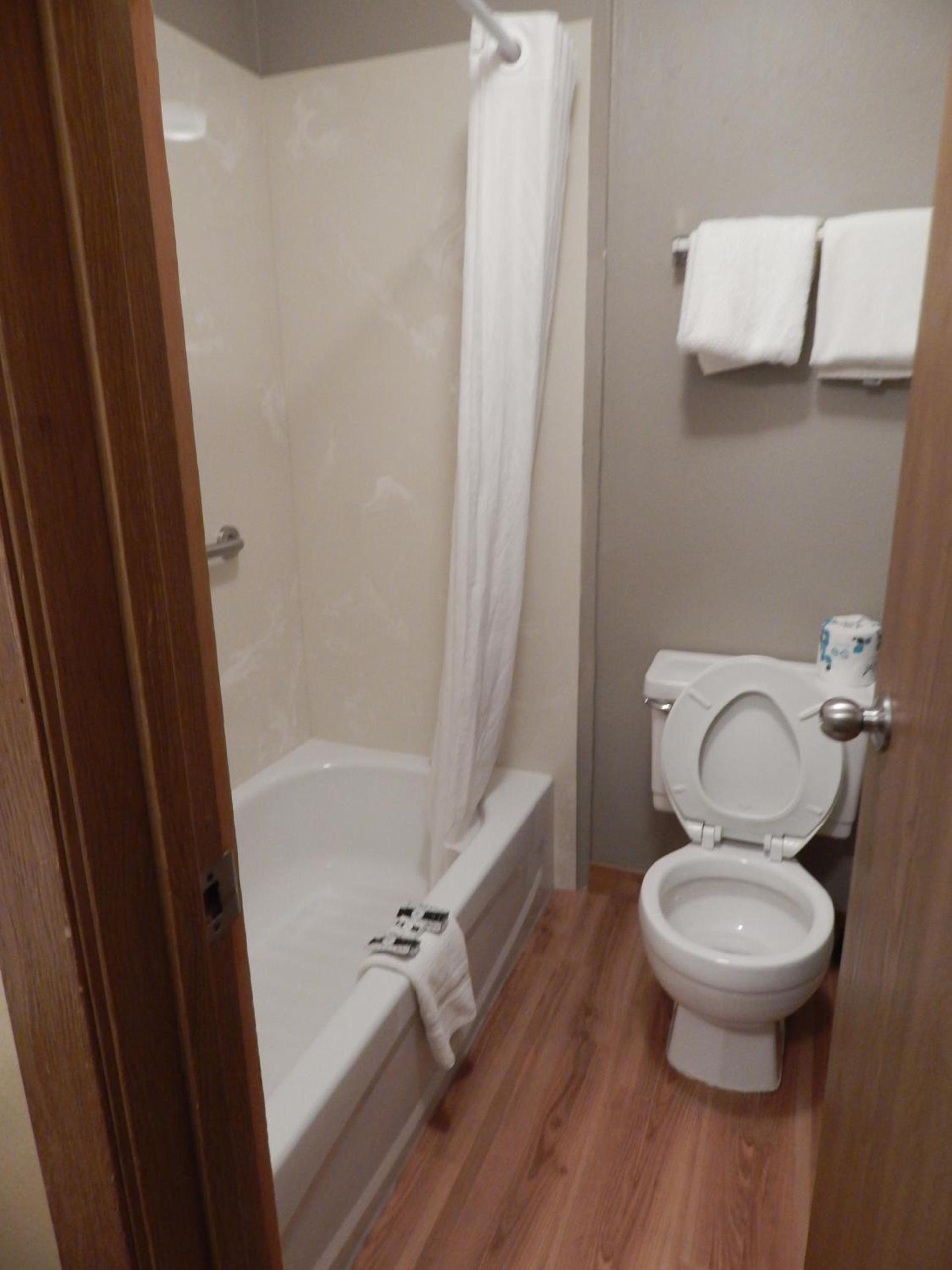 Alpine Inn photo 4