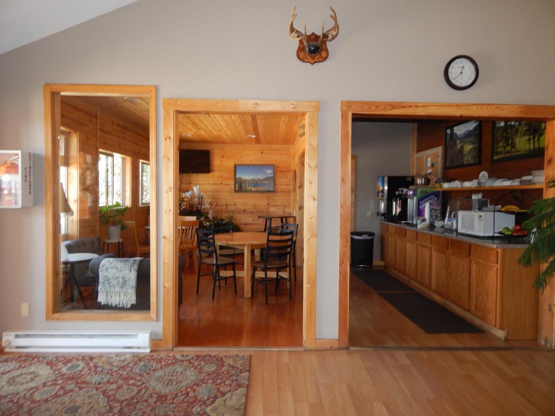 Alpine Inn photo 39