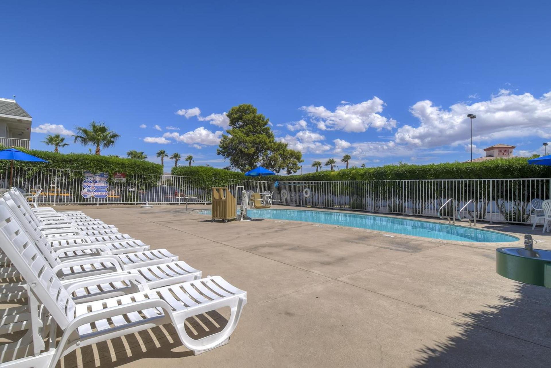 Las Vegas, NV - Boulder Highway photo 25