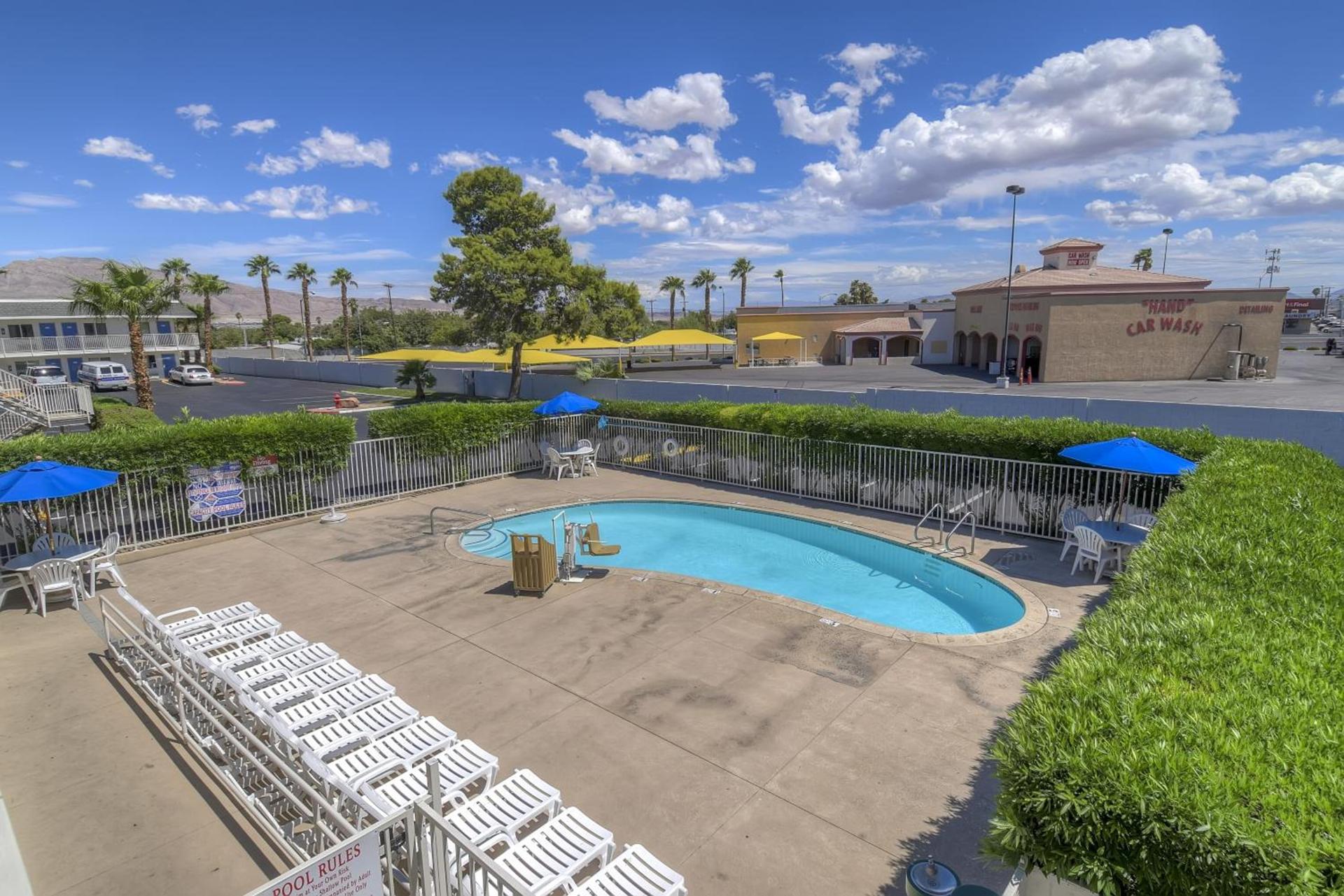 Las Vegas, NV - Boulder Highway photo 11