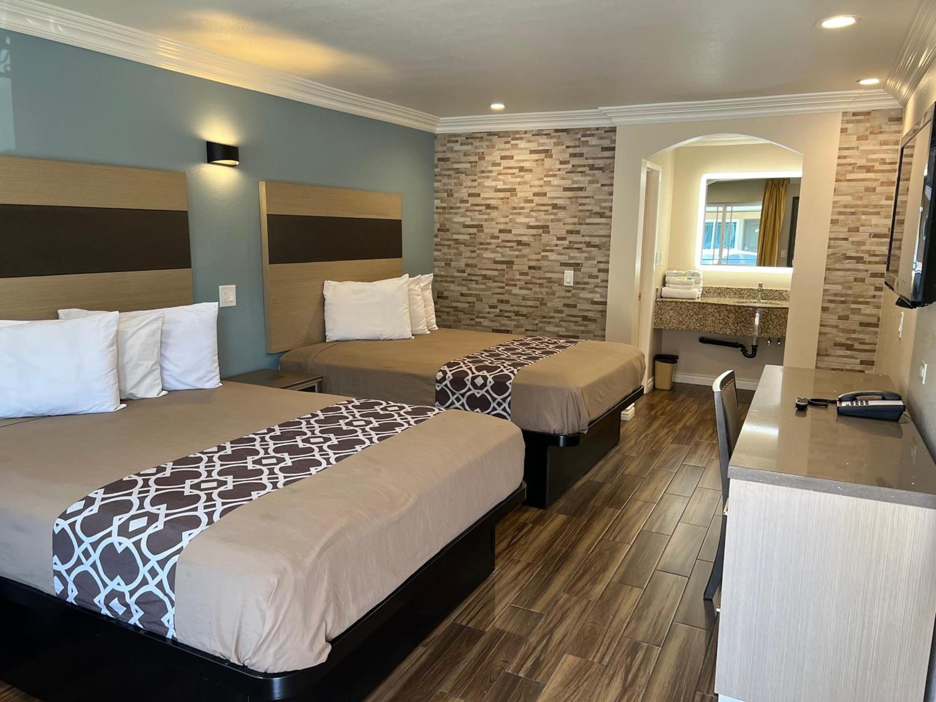 Walnut Inn & Suites West Covina photo 11