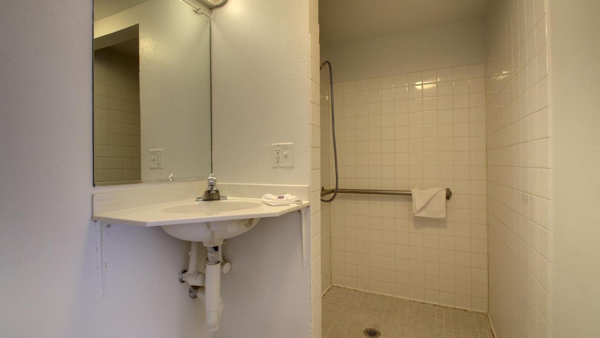 Motel 6-Des Moines, IA - North photo 35