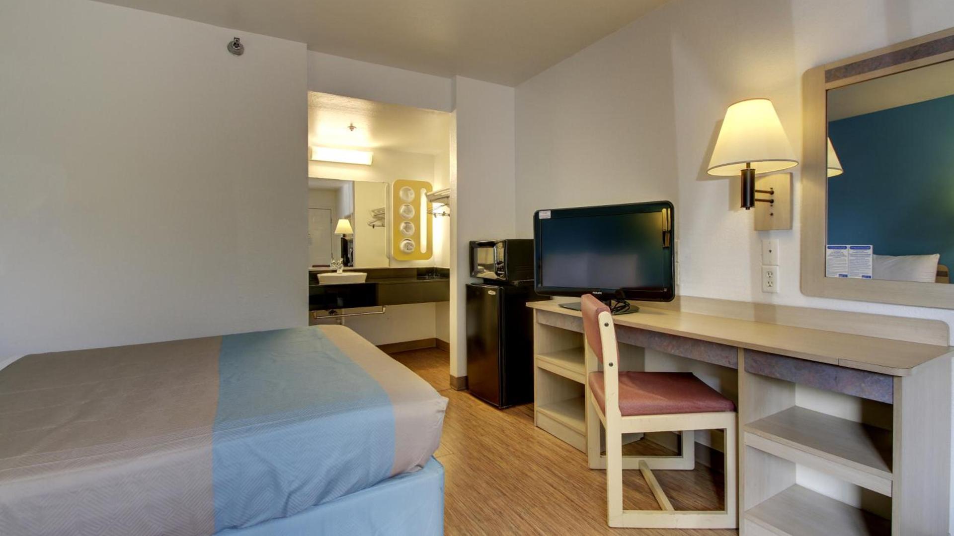 Motel 6-Des Moines, IA - North photo 40