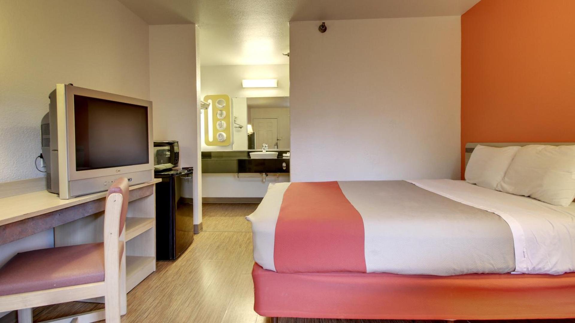 Motel 6-Des Moines, IA - North photo 39