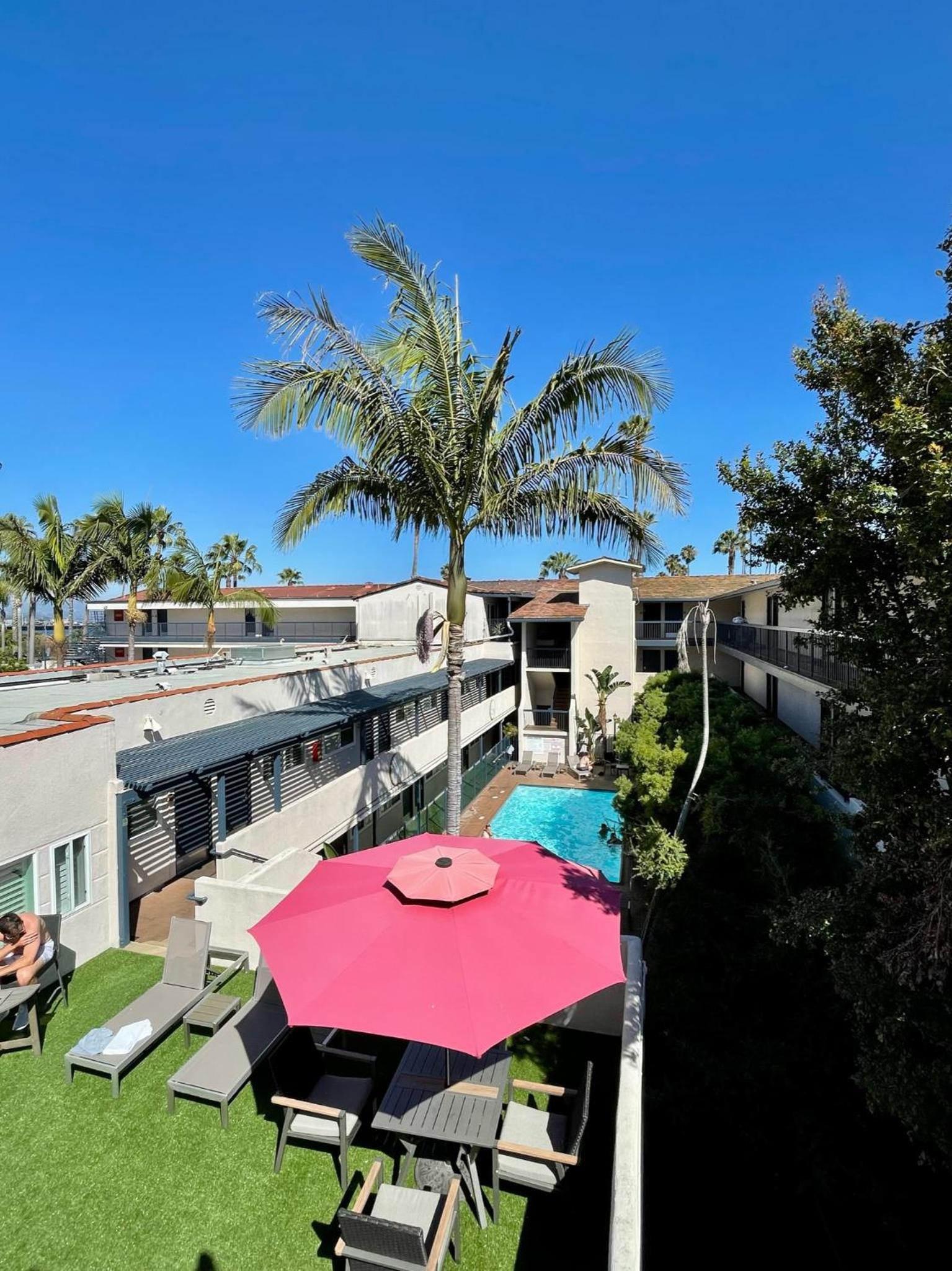 Beachside Inn photo 3