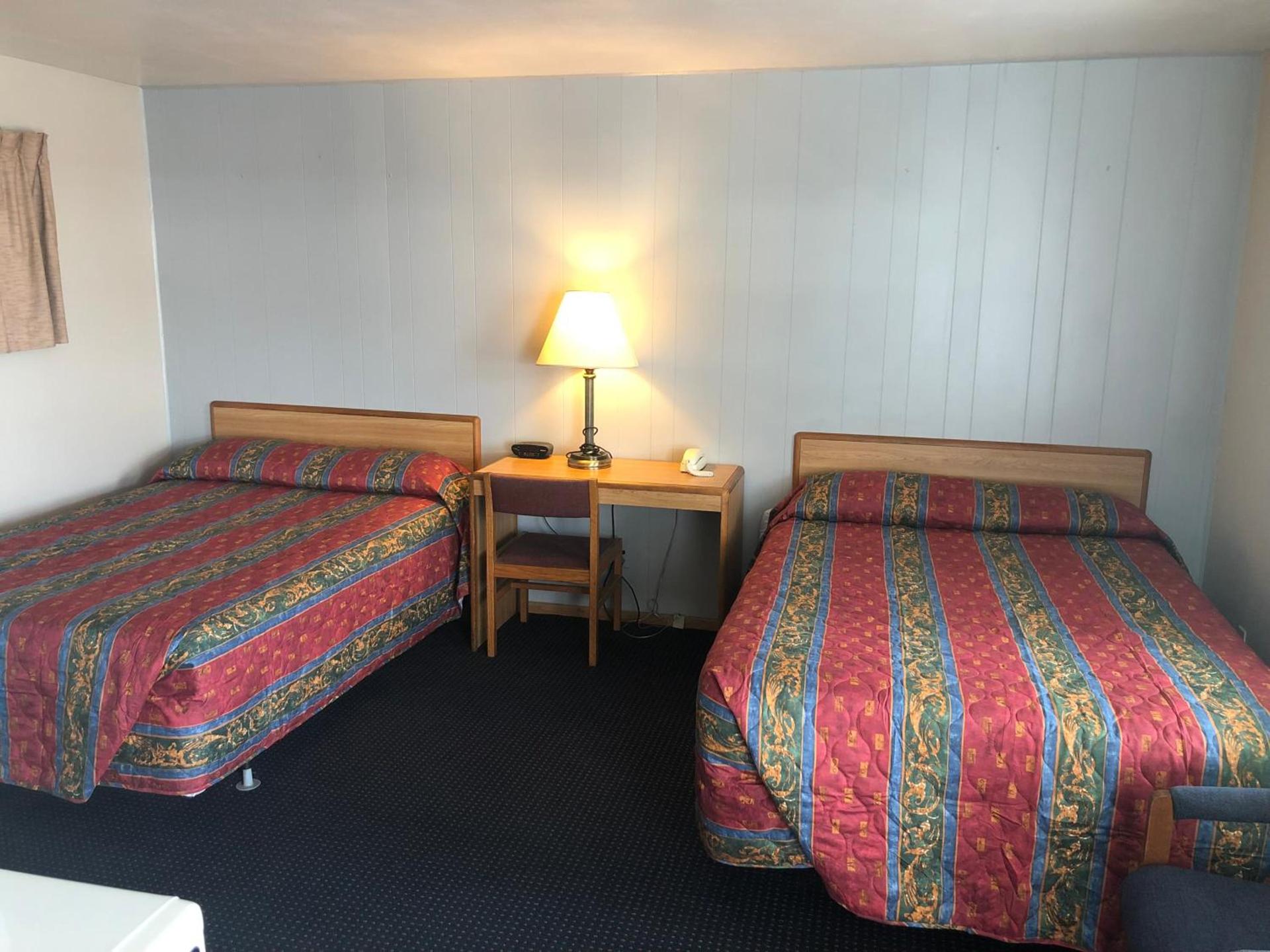 Parkway Motel photo 12