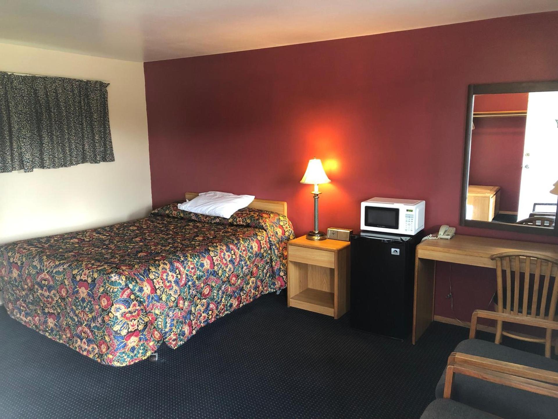 Parkway Motel photo 8