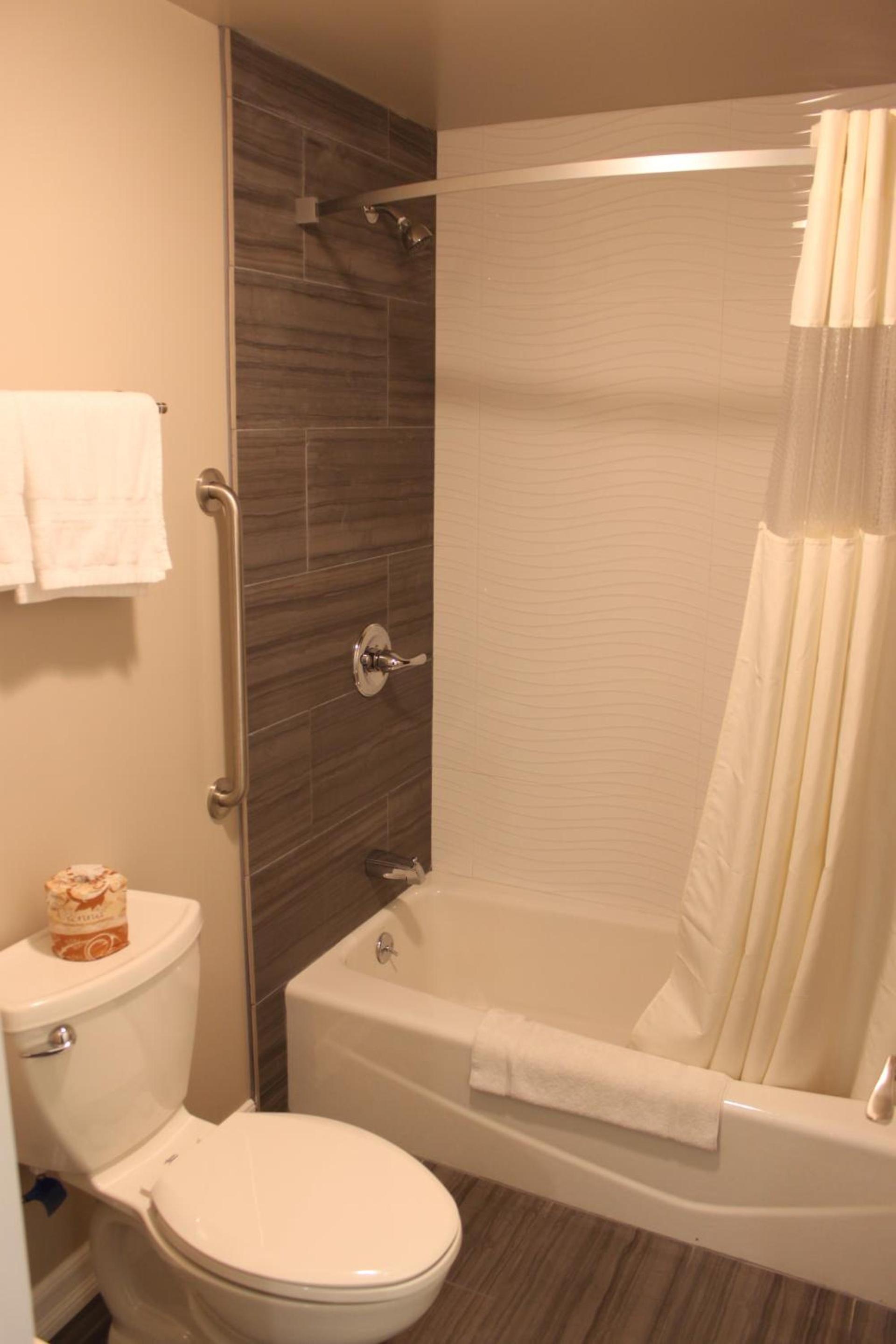 Friendly Hills Inn - Whittier, Los Angeles photo 23