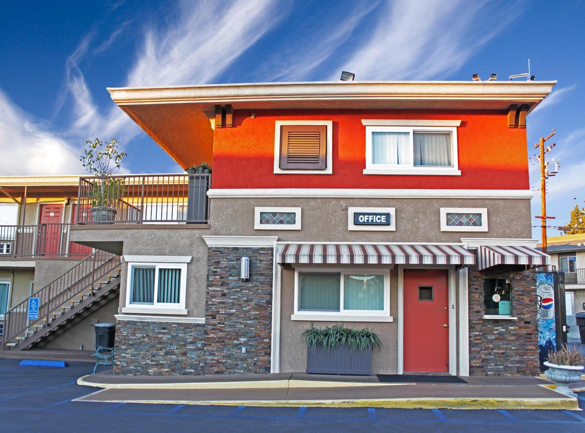 Friendly Hills Inn - Whittier, Los Angeles photo 10