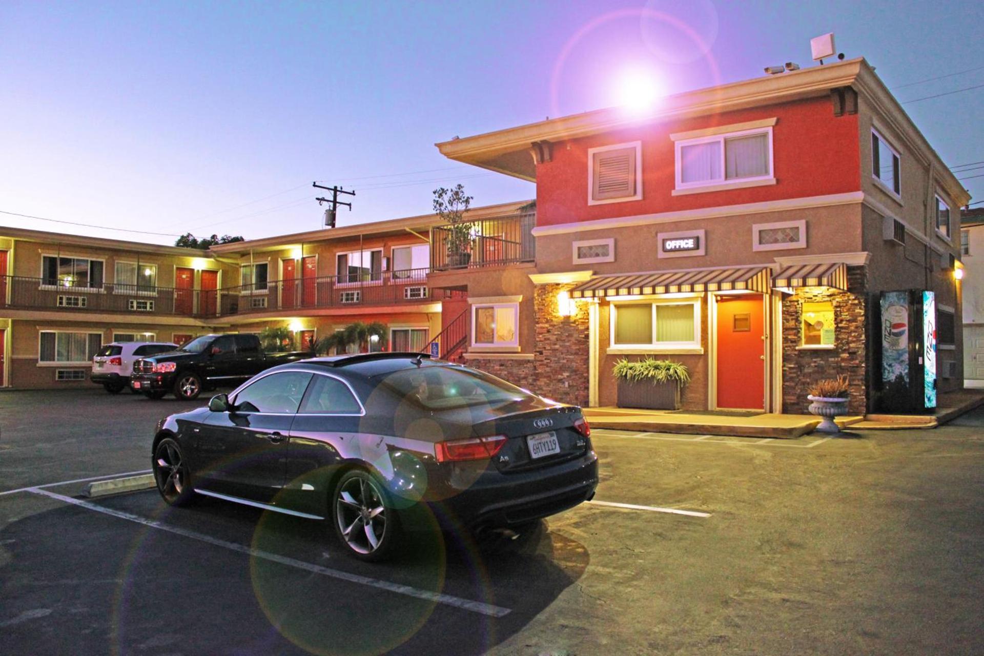 Friendly Hills Inn - Whittier, Los Angeles photo 18