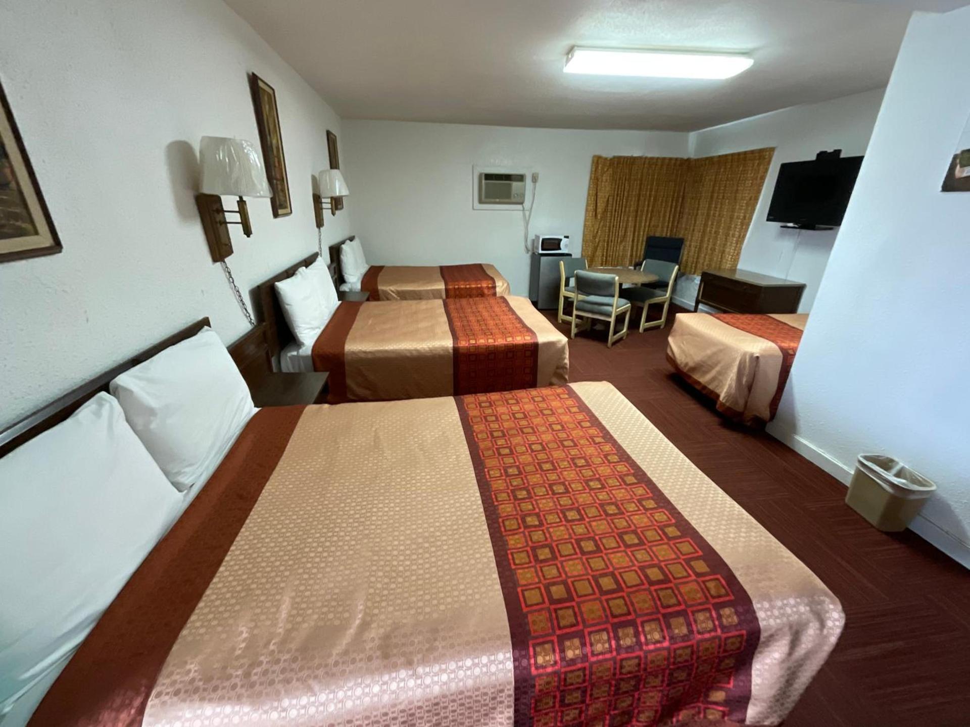 Kansan Motel photo 19