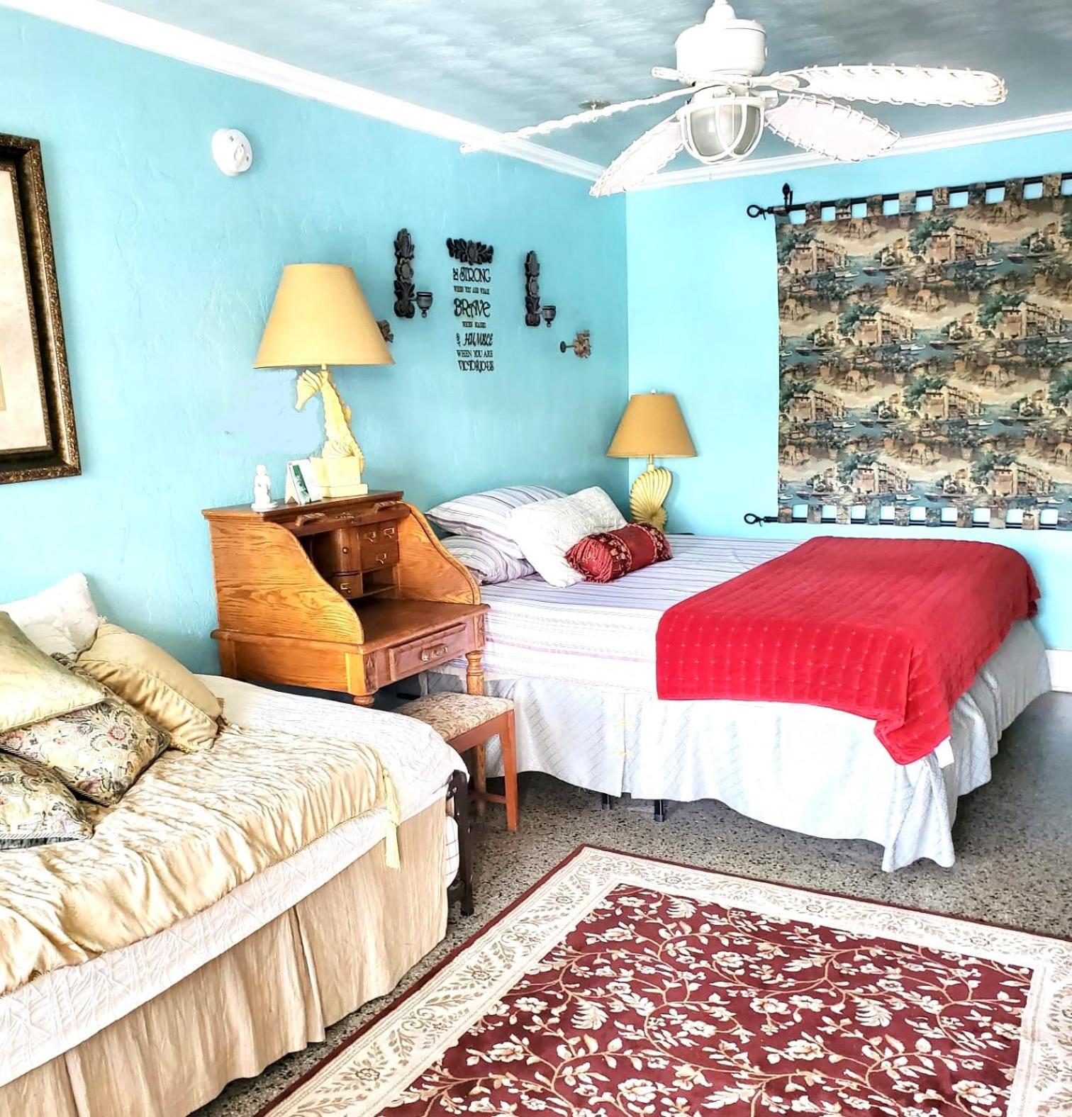 Shamrock Cove Inn photo 7