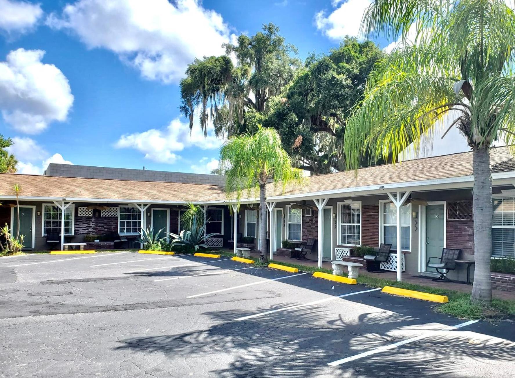 Shamrock Cove Inn photo 5