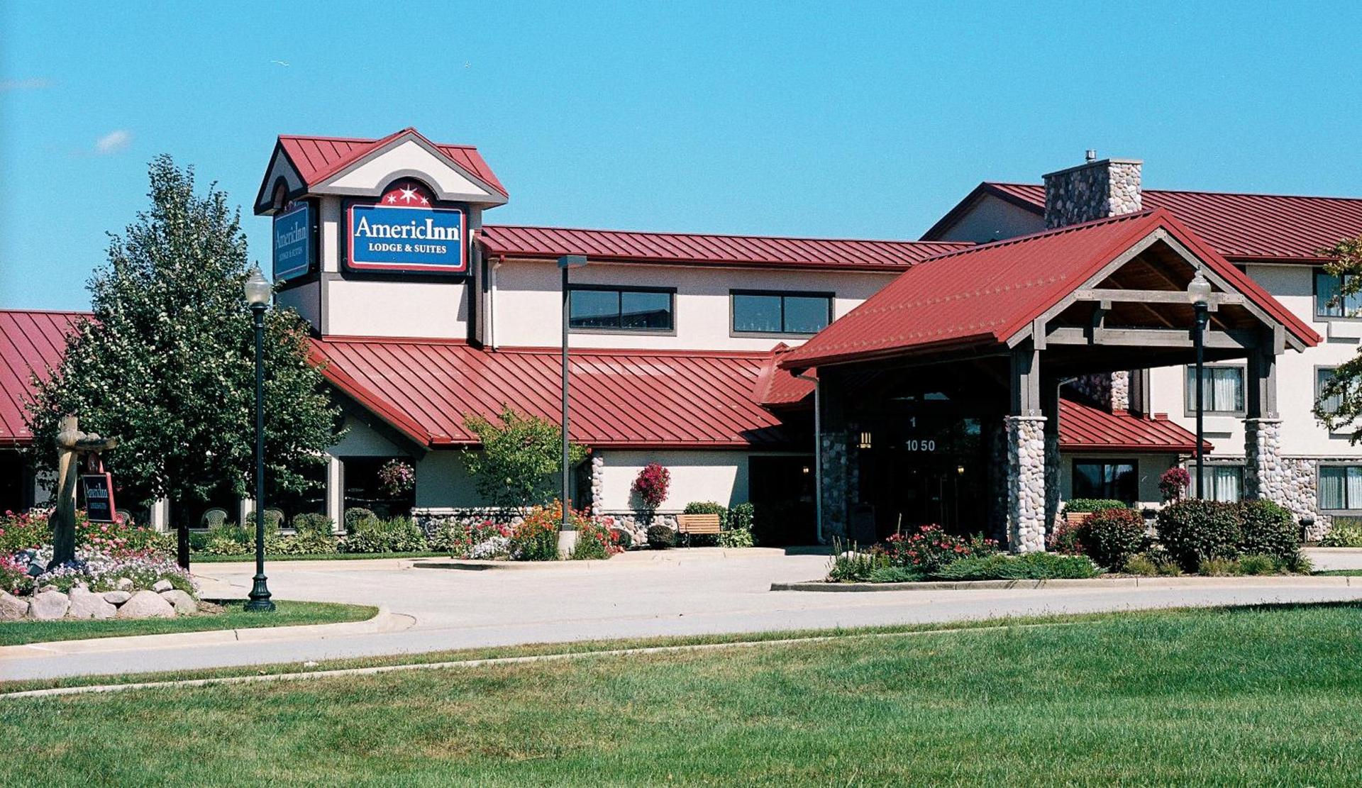 AmericInn by Wyndham Oswego photo 4