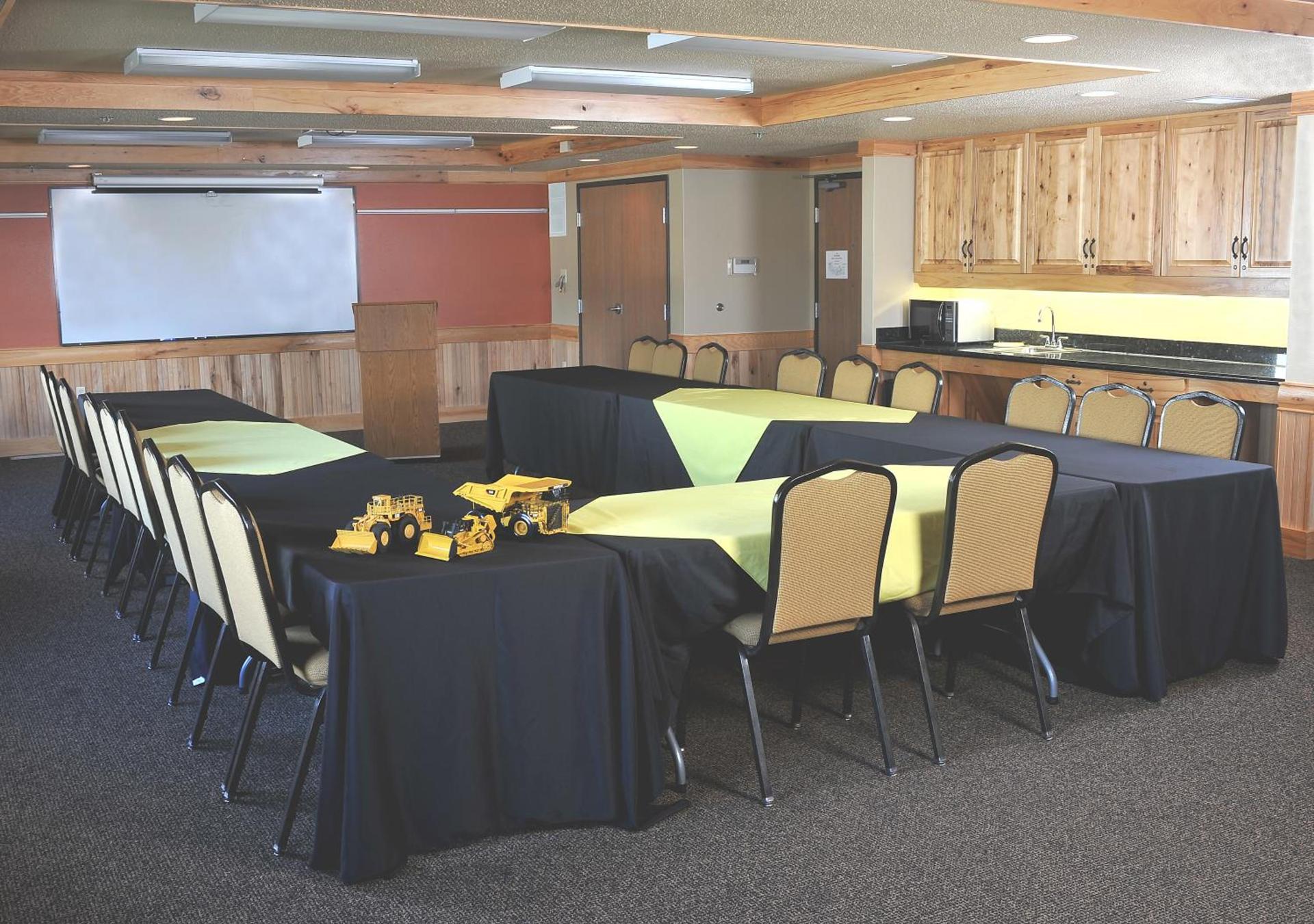 AmericInn by Wyndham Oswego photo 8