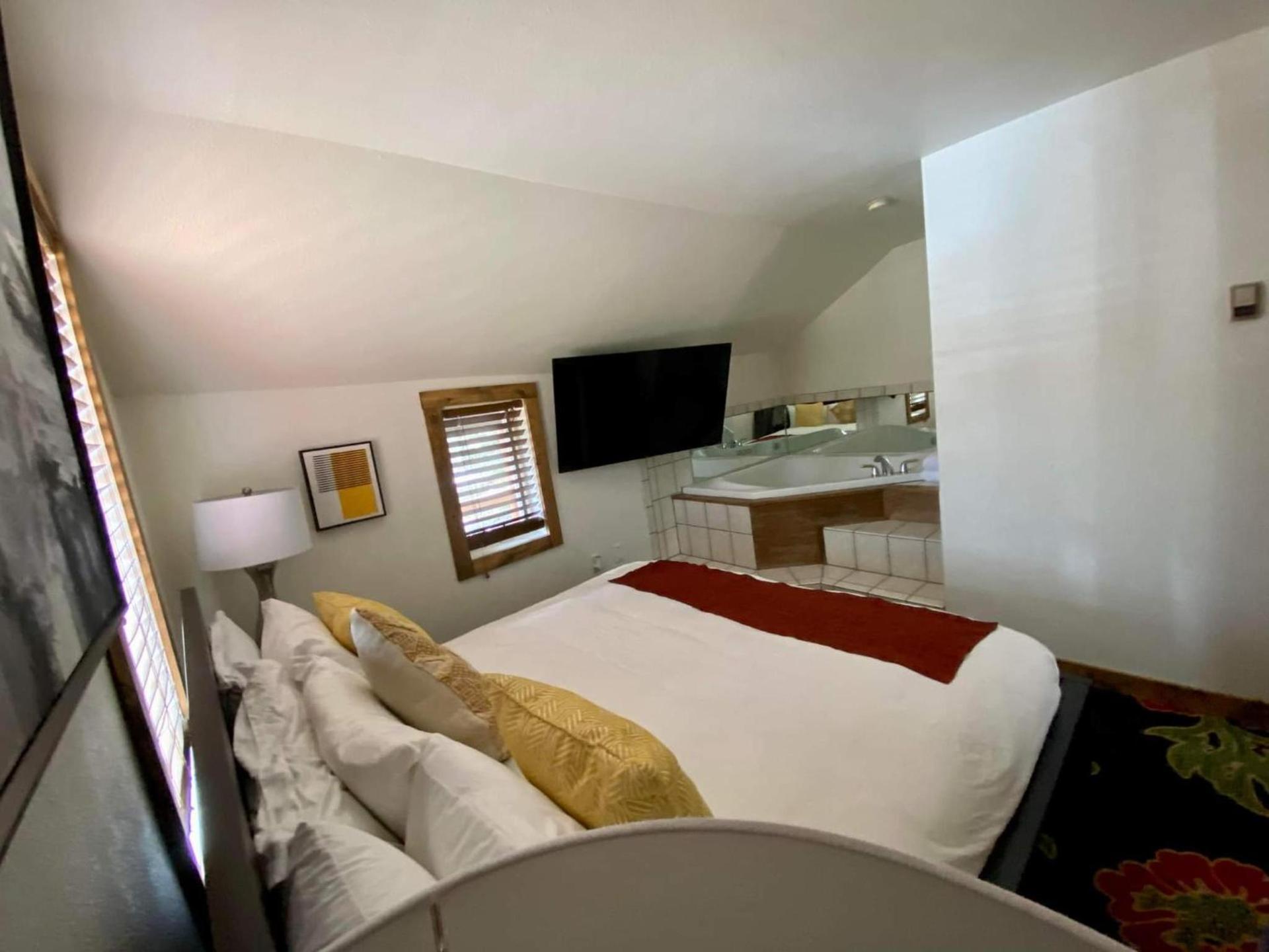 Green Mountain Falls Lodge photo 56
