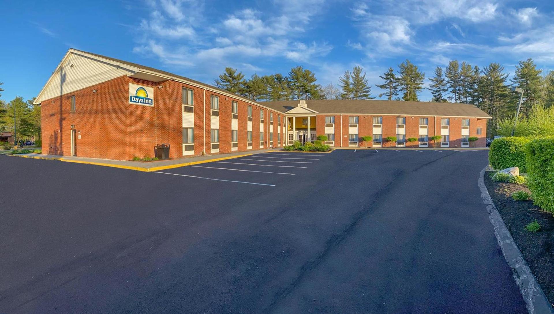 Days Inn by Wyndham Brunswick Bath Area photo 45