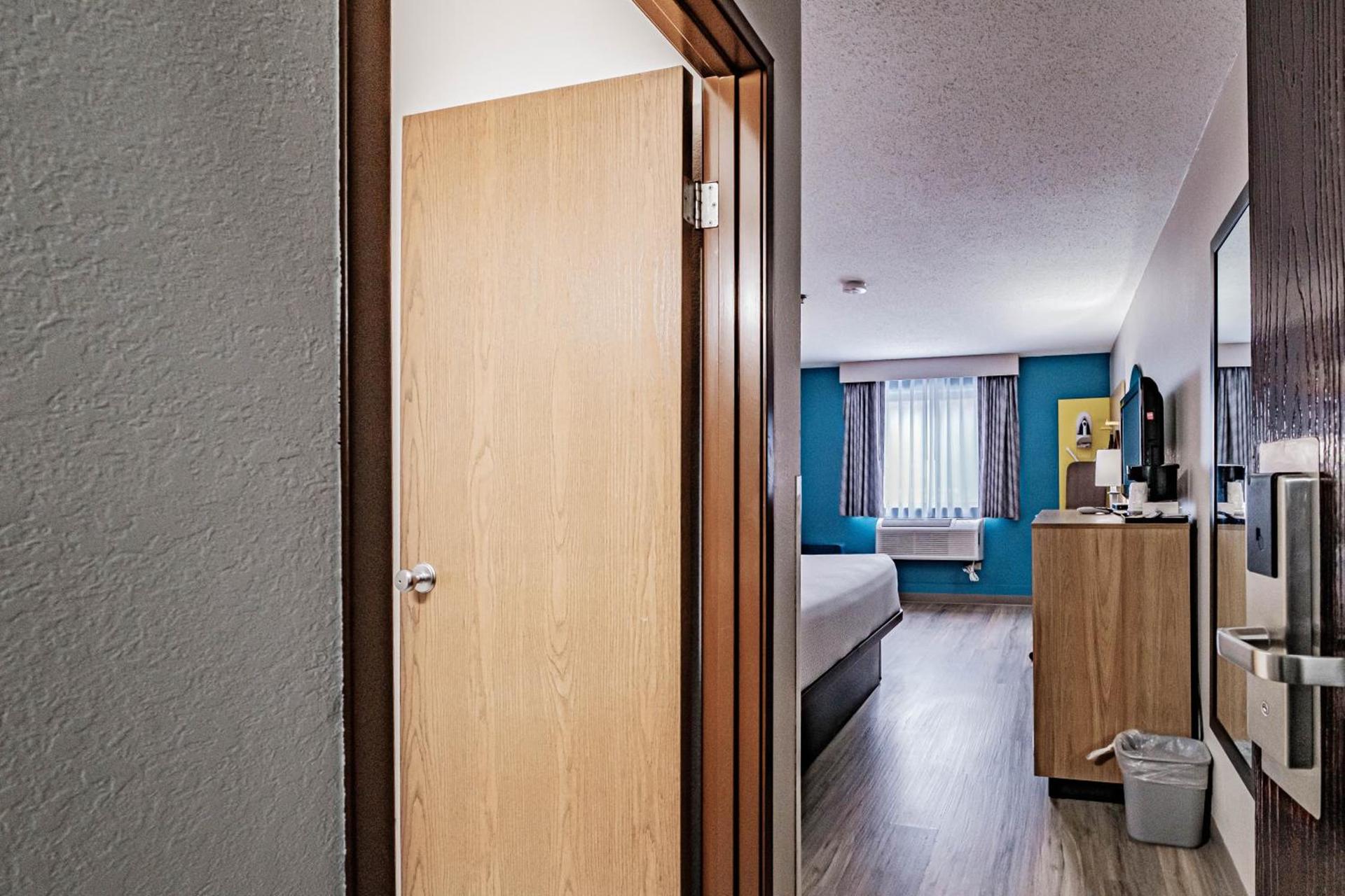 Days Inn by Wyndham Brunswick Bath Area photo 66