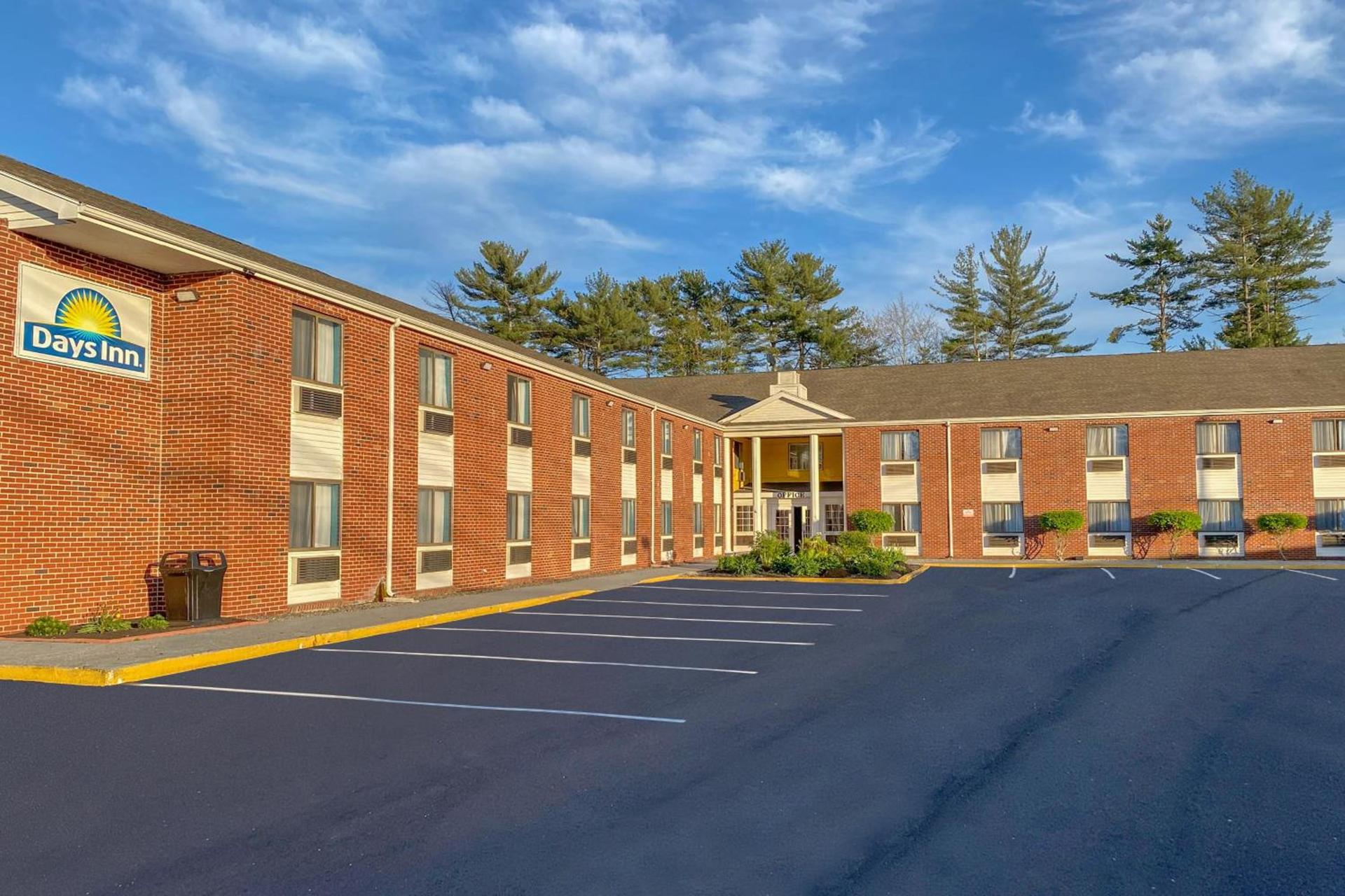 Days Inn by Wyndham Brunswick Bath Area photo 44