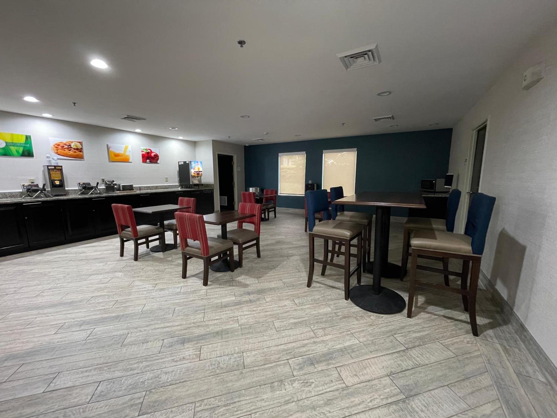 Quality Inn & Suites Clemmons I-40 photo 12