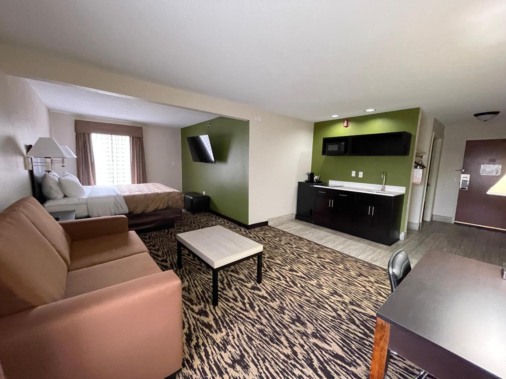 Quality Inn & Suites Clemmons I-40 photo 22