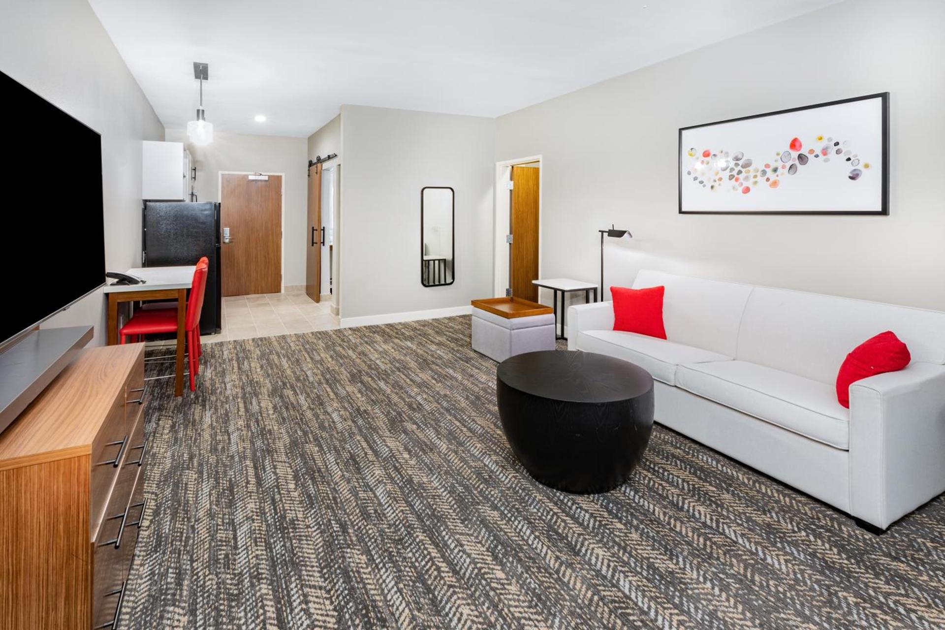 Hawthorn Extended Stay by Wyndham Oklahoma City Airport photo 48