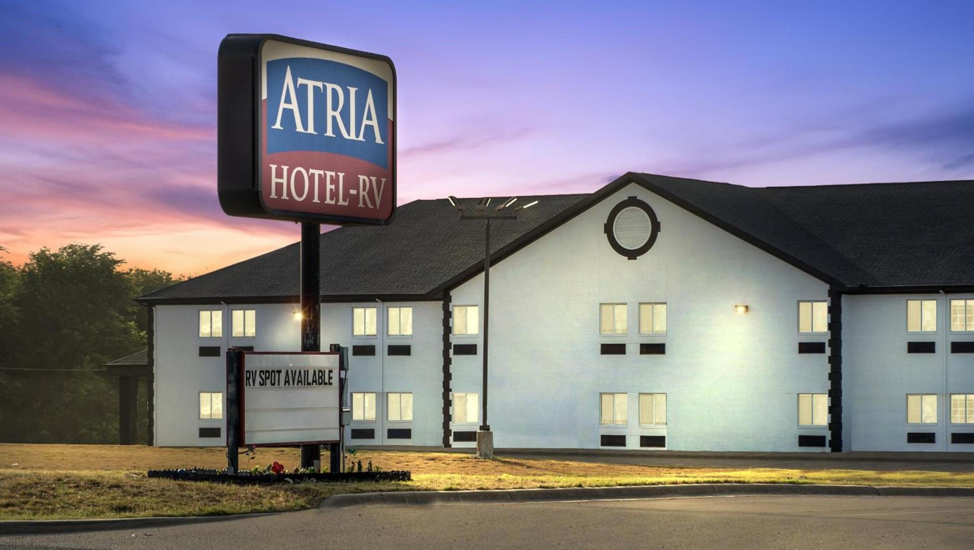 Atria Hotel and RV McGregor photo 6