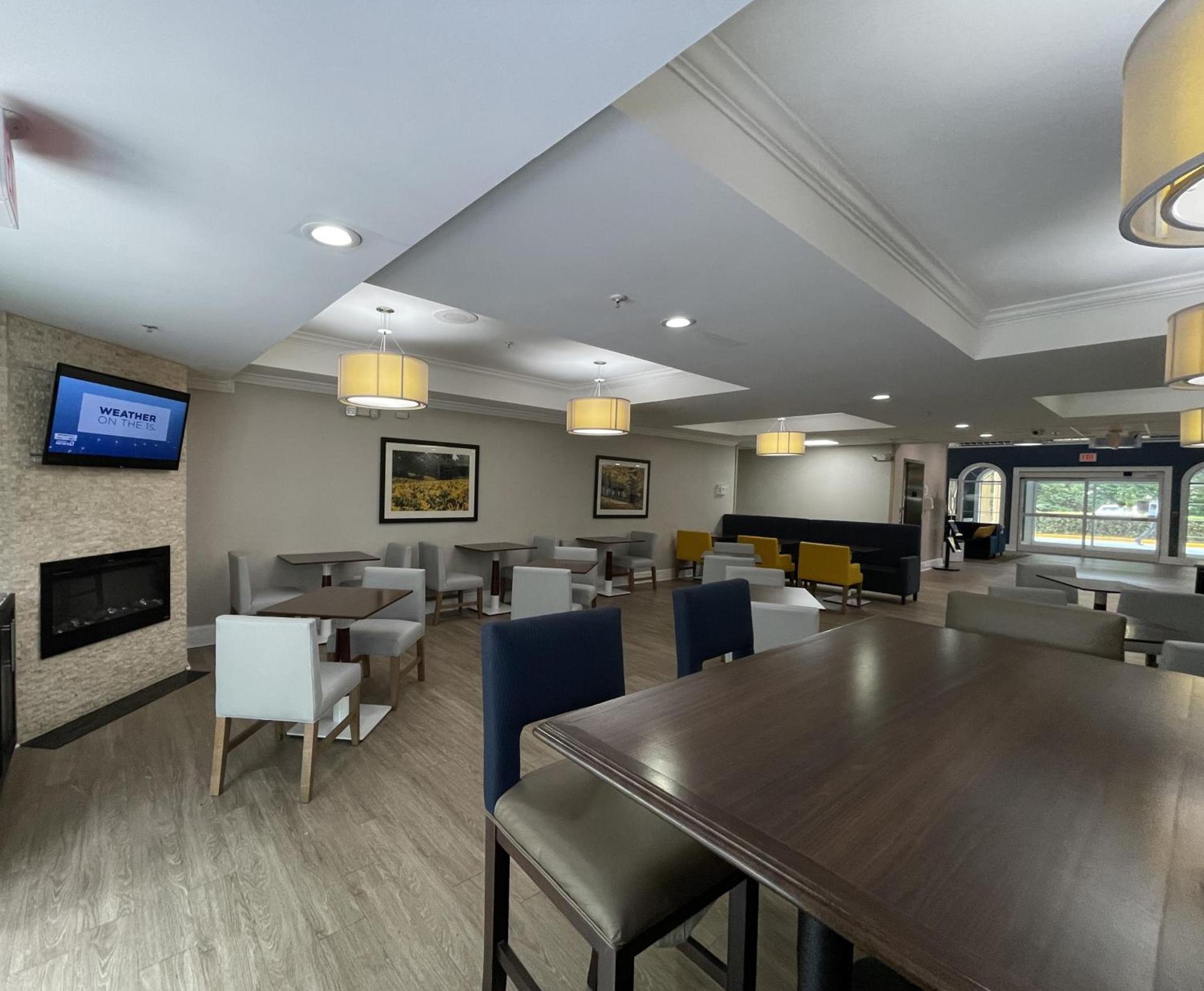 Comfort Suites Salisbury I-85 photo 46