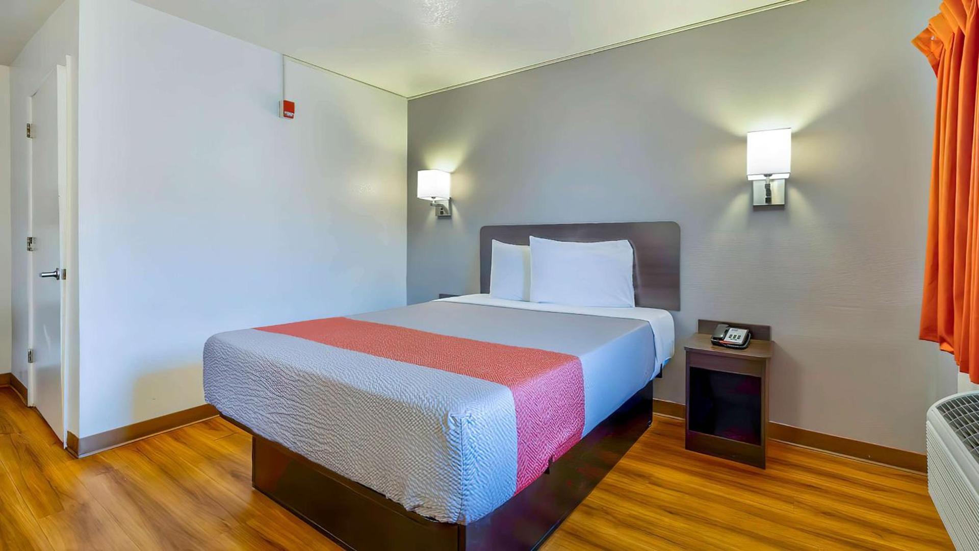 Motel 6-Santa Rosa, NM photo 4