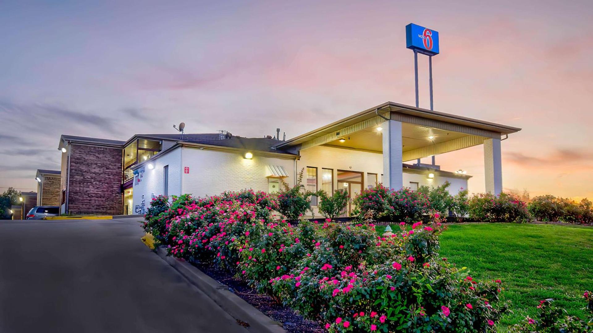 Motel 6-Grand Rivers, KY photo 3