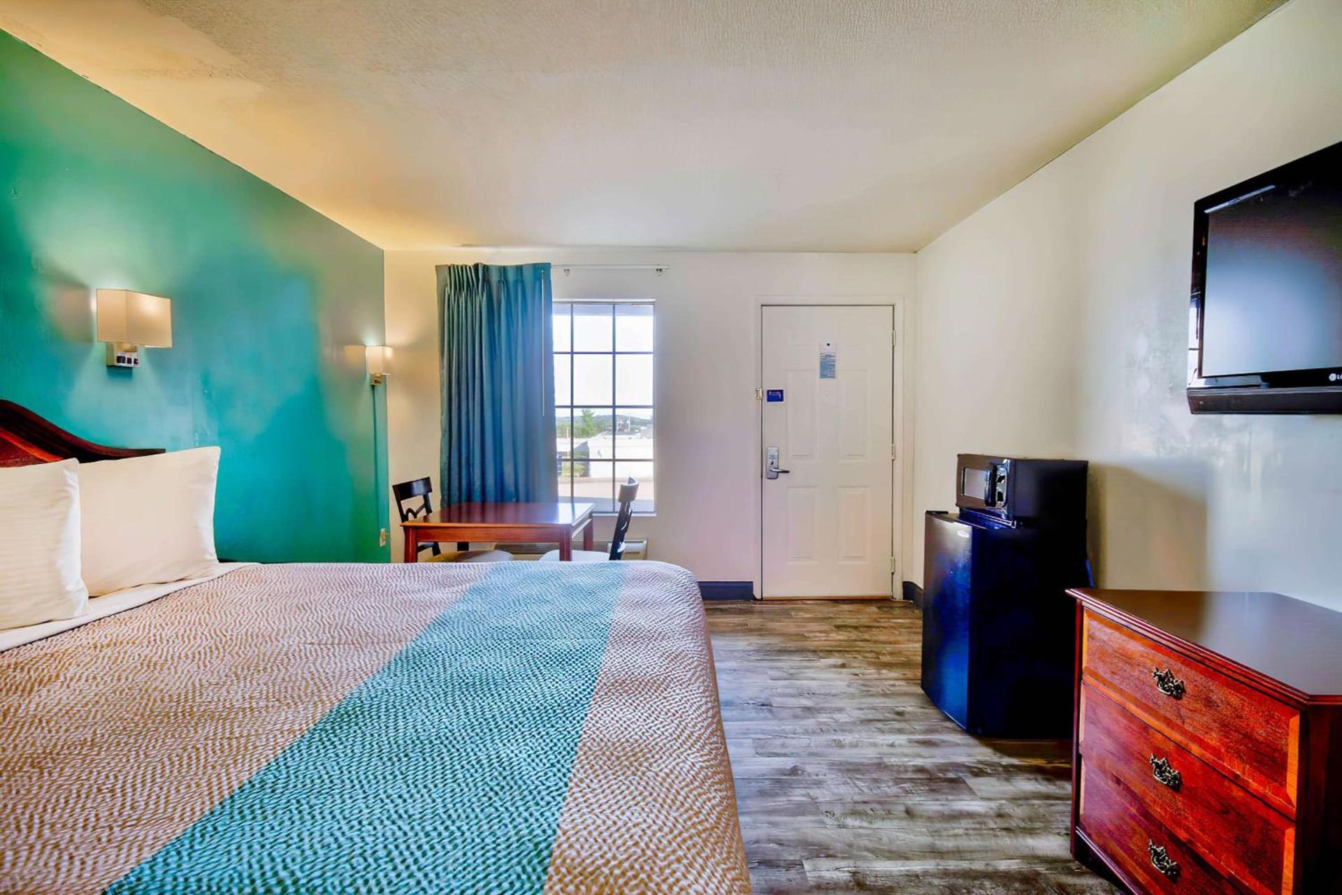 Motel 6-Grand Rivers, KY photo 12