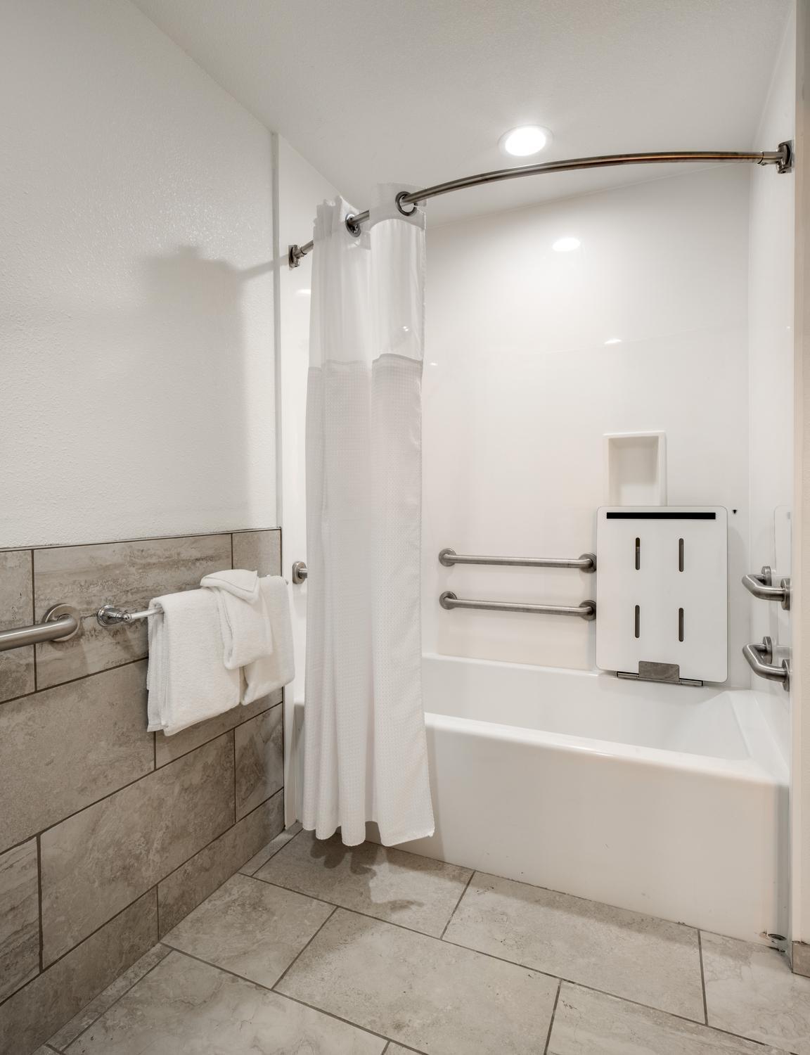 Ayres Suites Diamond Bar photo 29