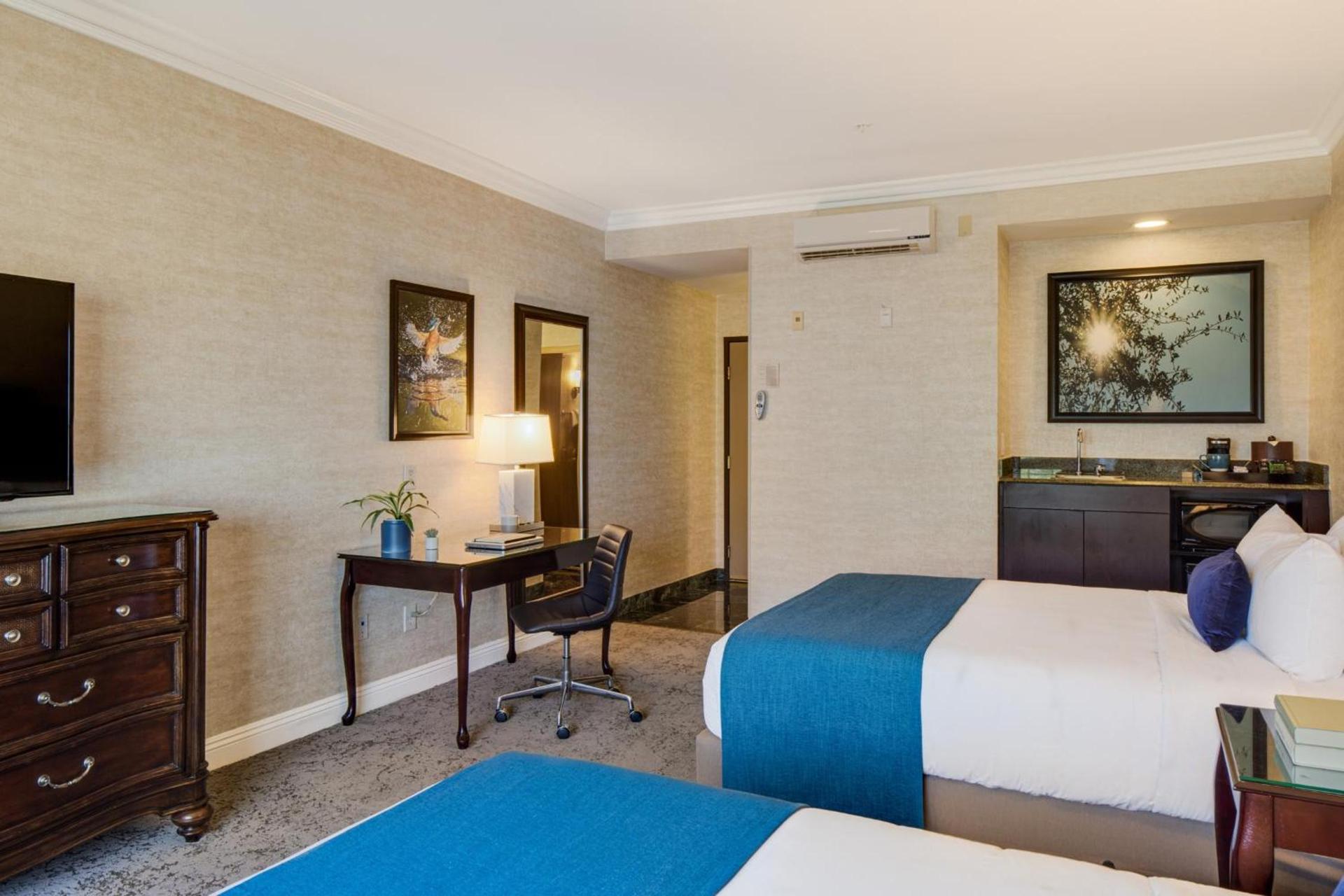 Ayres Suites Diamond Bar photo 22