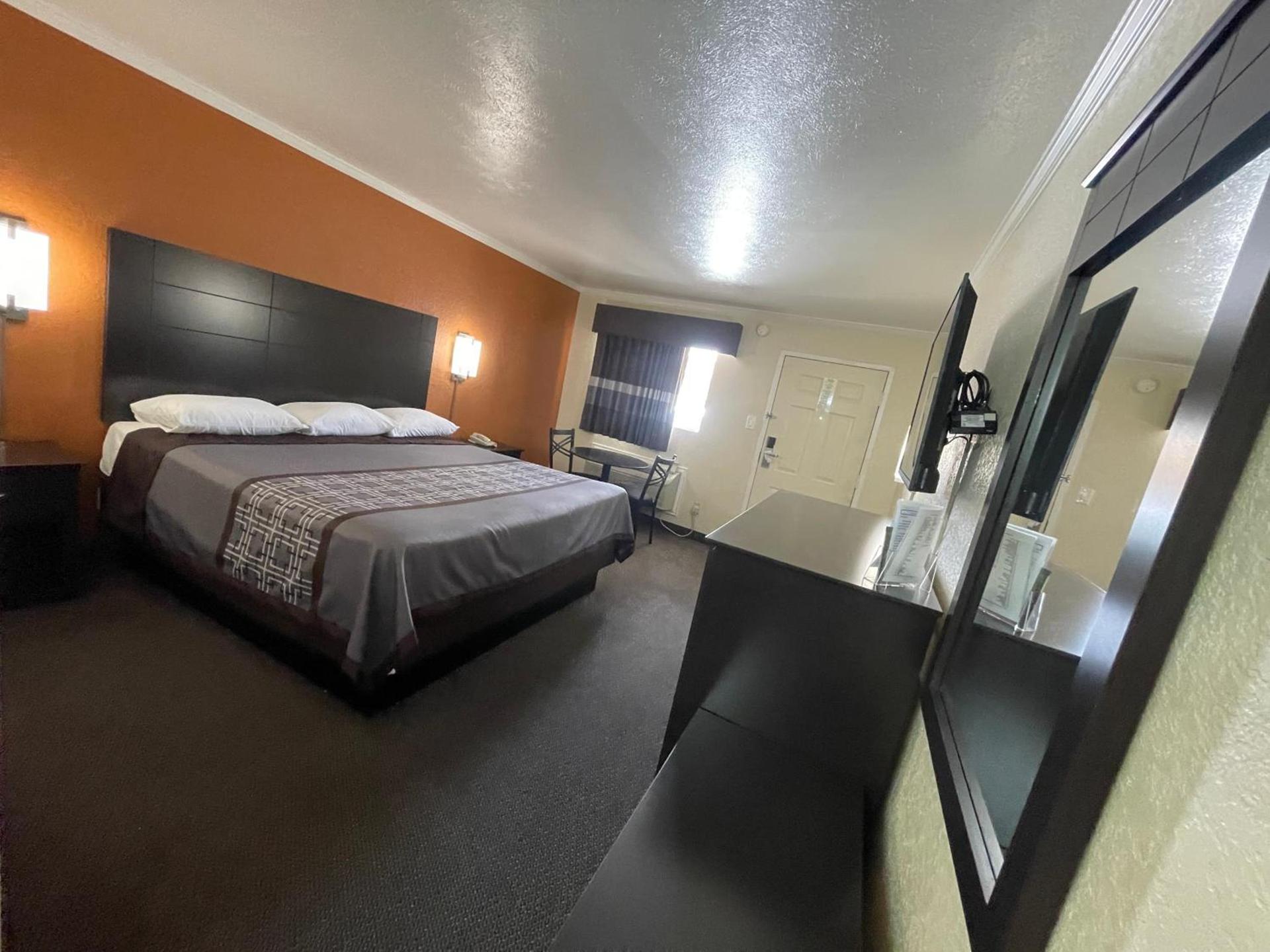 Lufkin Inn photo 11