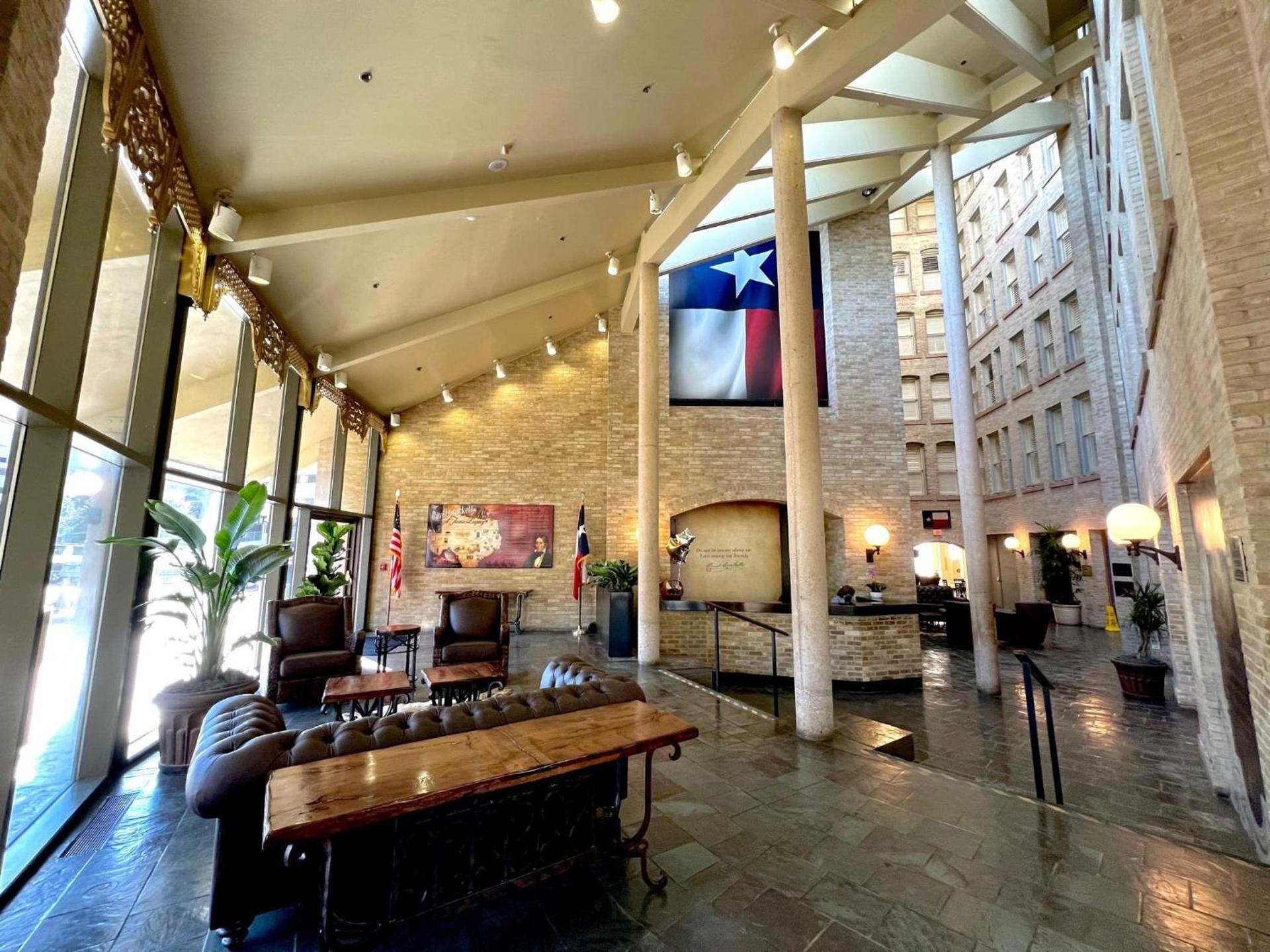 The Crockett Hotel photo 35