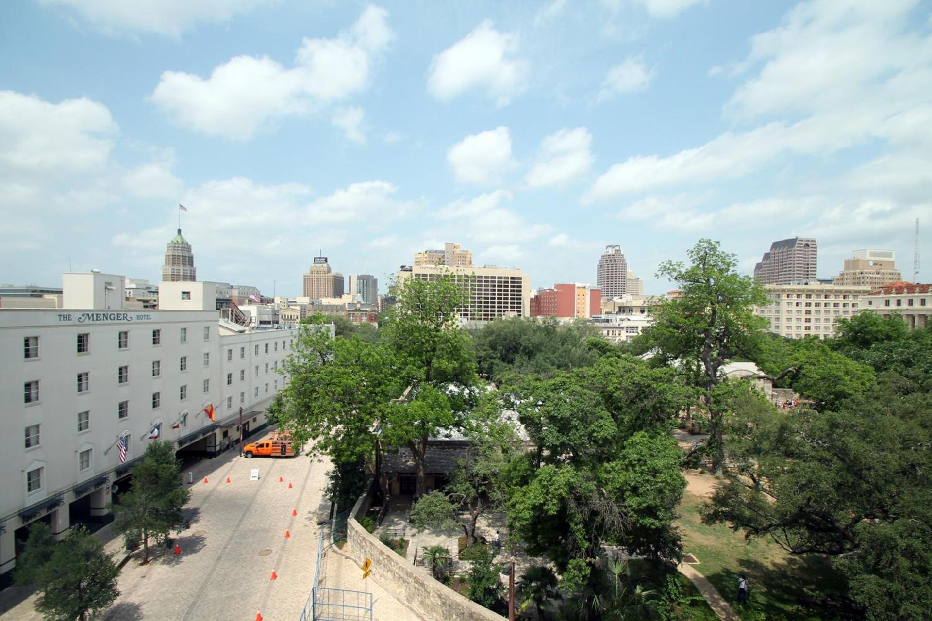 The Crockett Hotel photo 30
