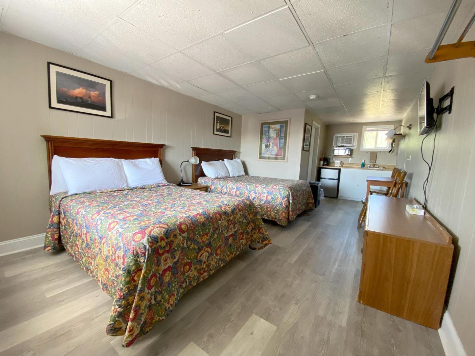 Island View Motel photo 29