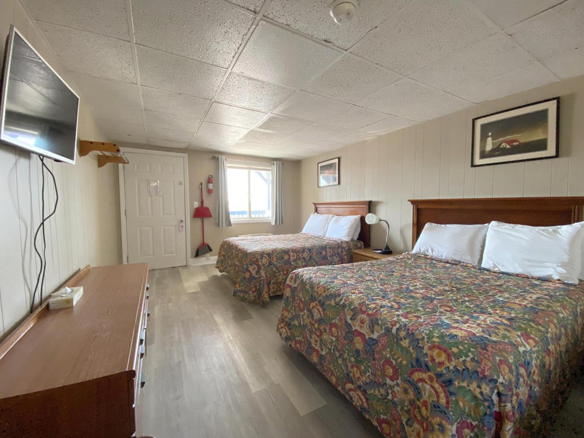 Island View Motel photo 32