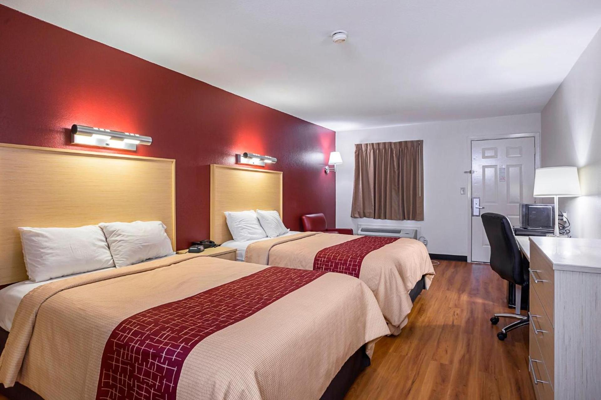 Red Roof Inn West Memphis, AR photo 19
