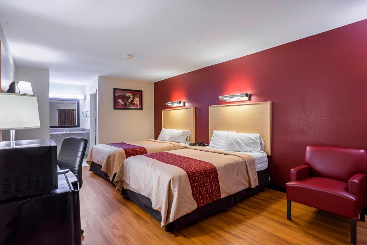 Red Roof Inn West Memphis, AR photo 17