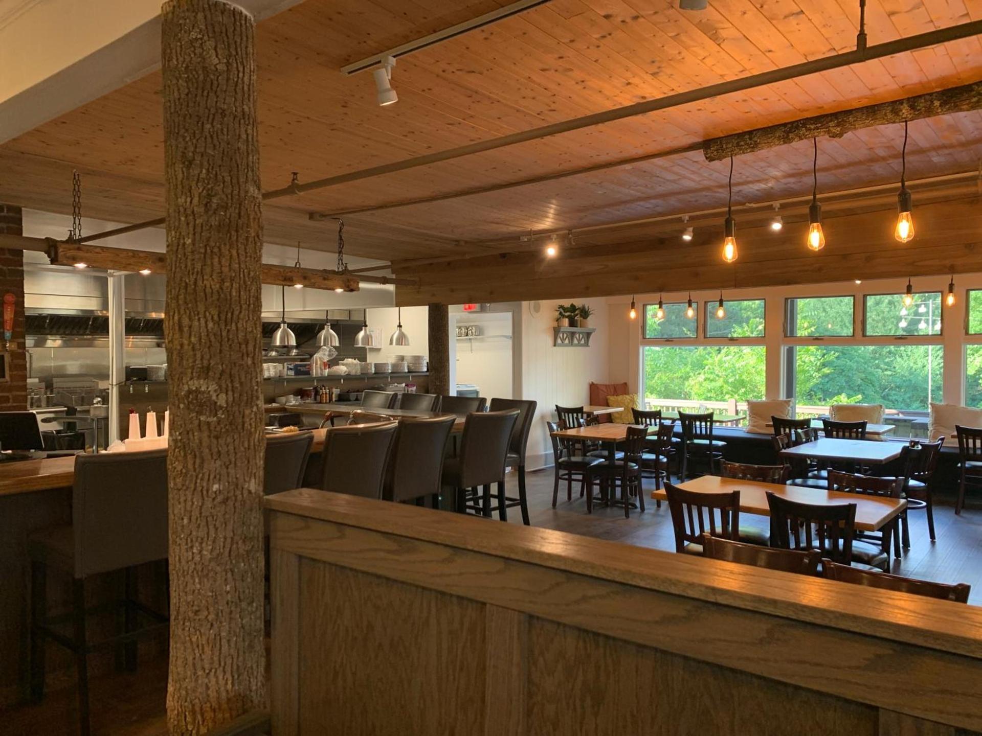 Woodbridge Inn & Tavern photo 40