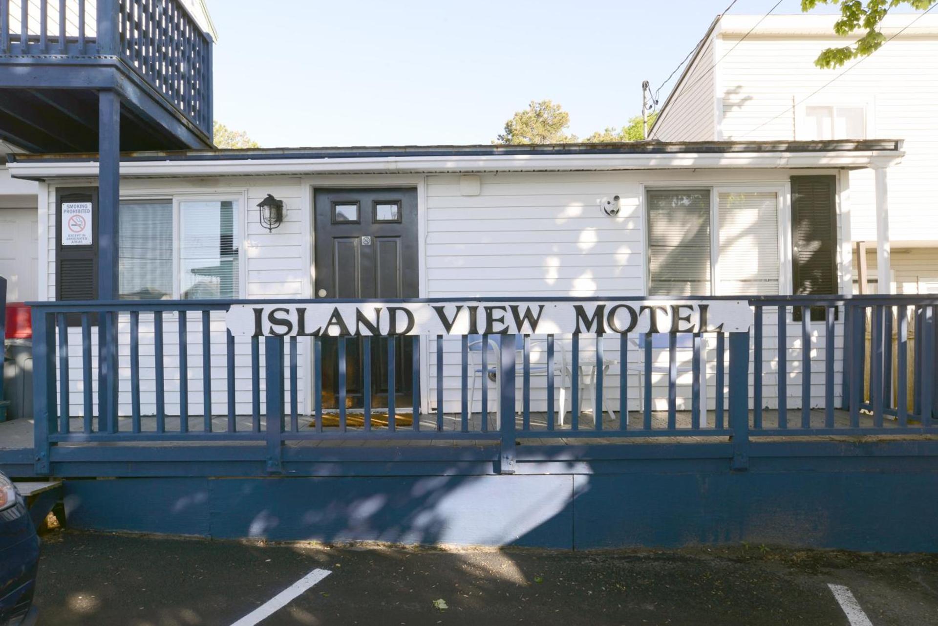 Island View Motel photo 8