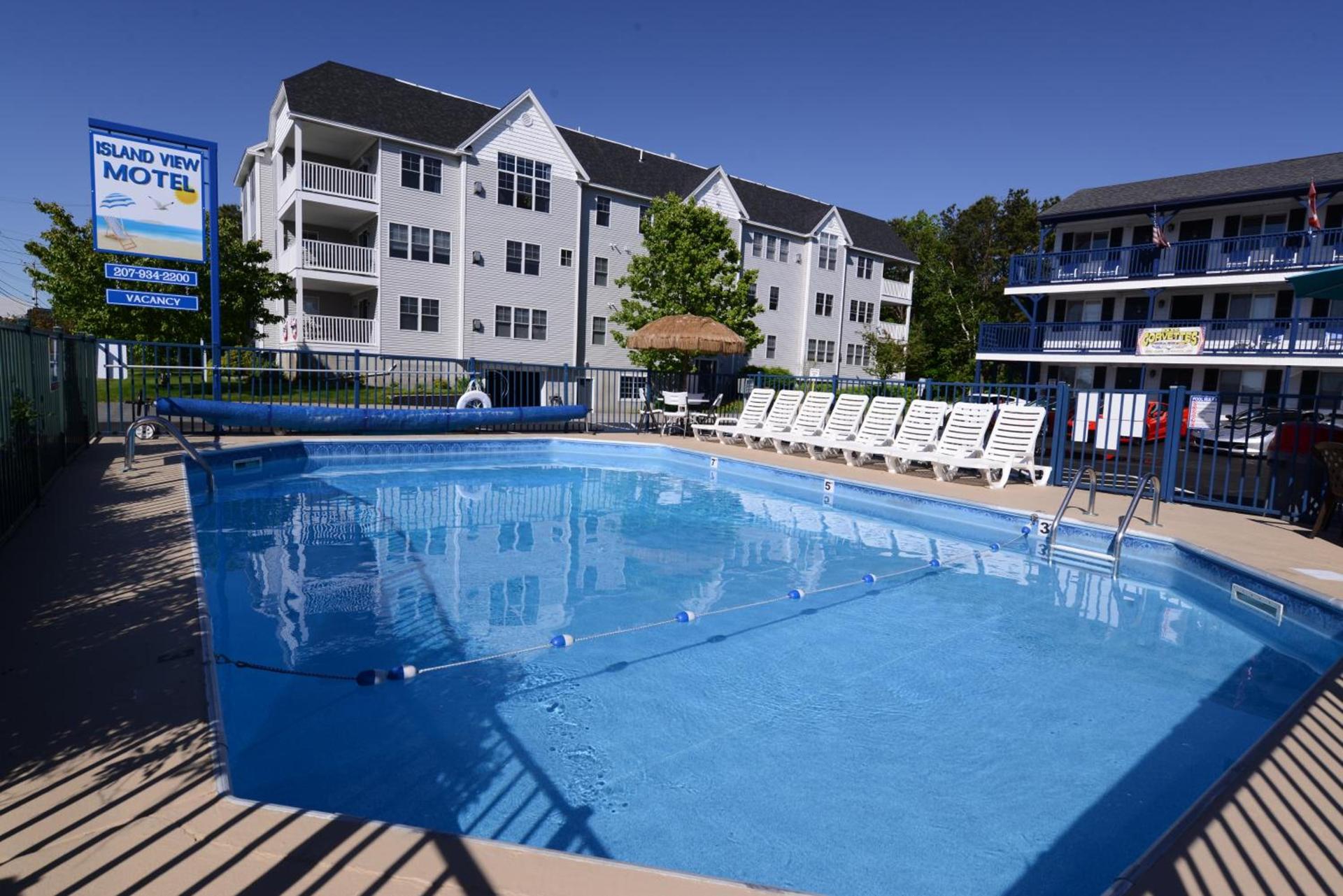 Island View Motel photo 2